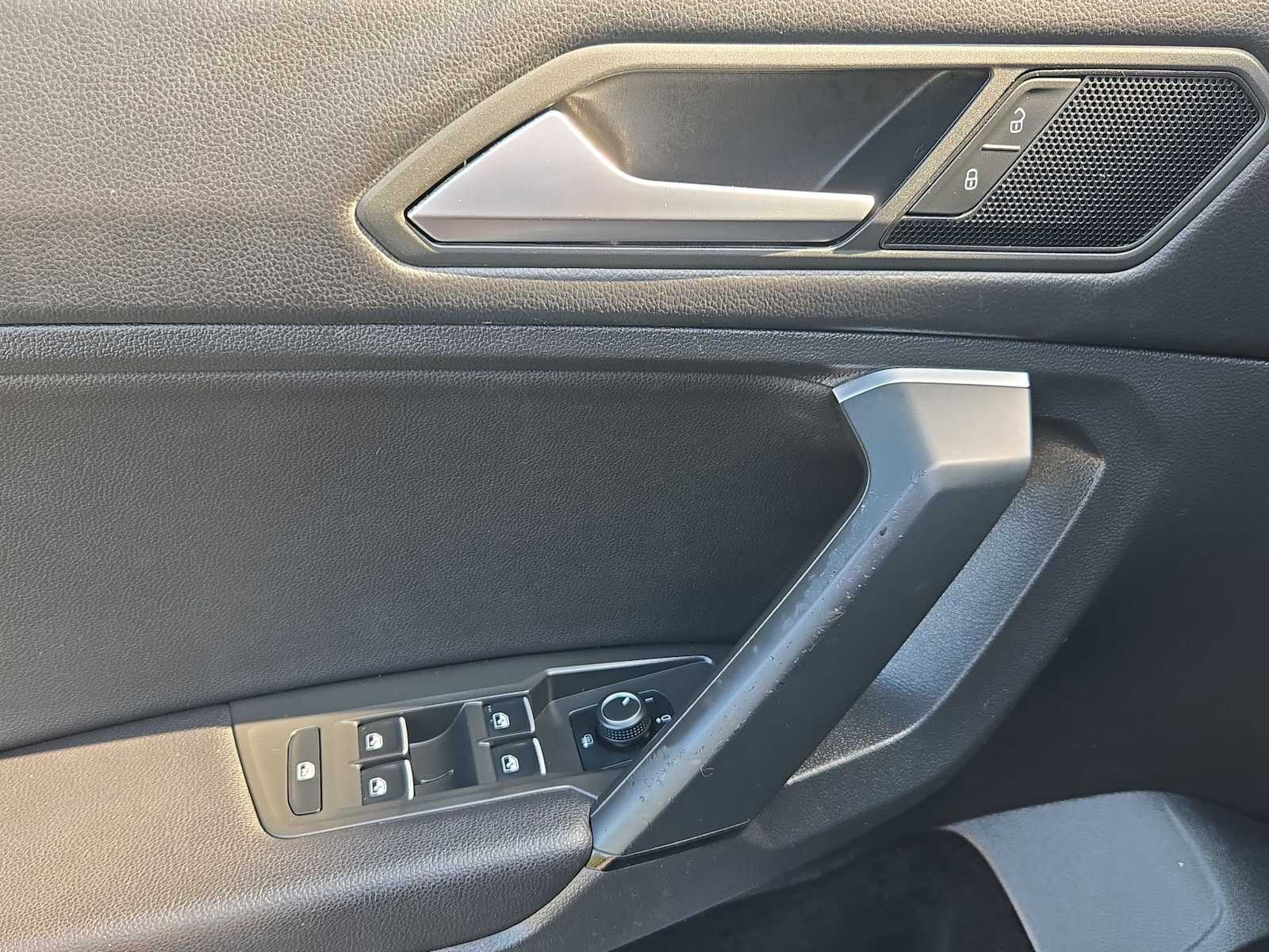 Thumbnail: 2019 Volkswagen Tiguan - 33