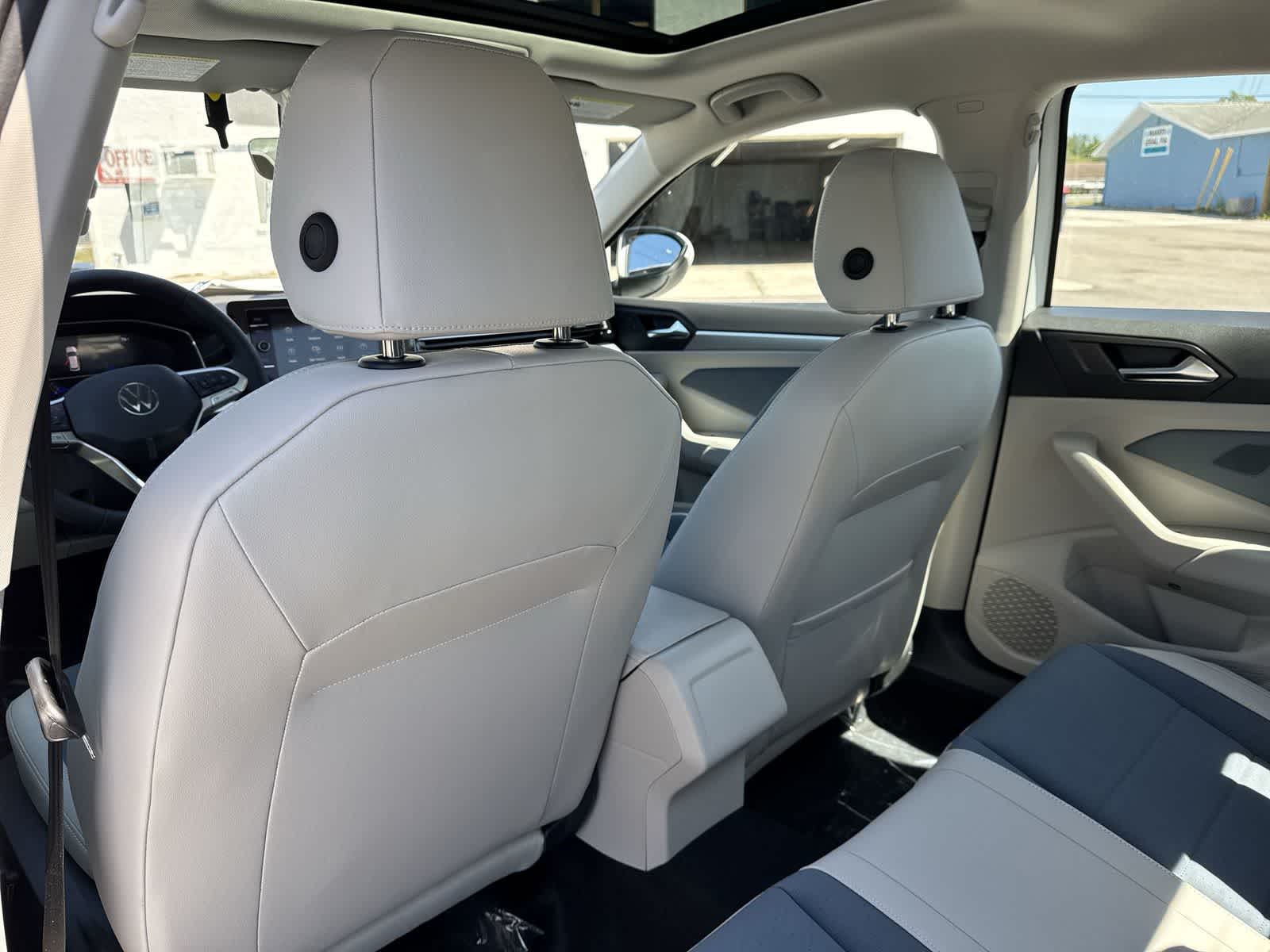 Thumbnail: 2026 Volkswagen Jetta - 17