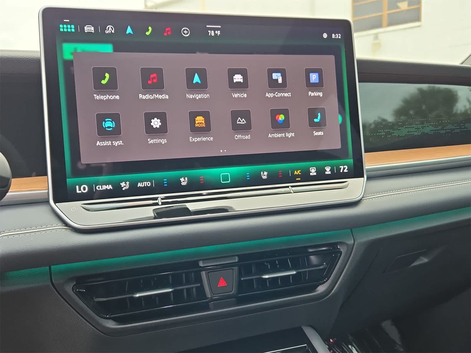 Thumbnail: 2025 Volkswagen Tiguan - 29