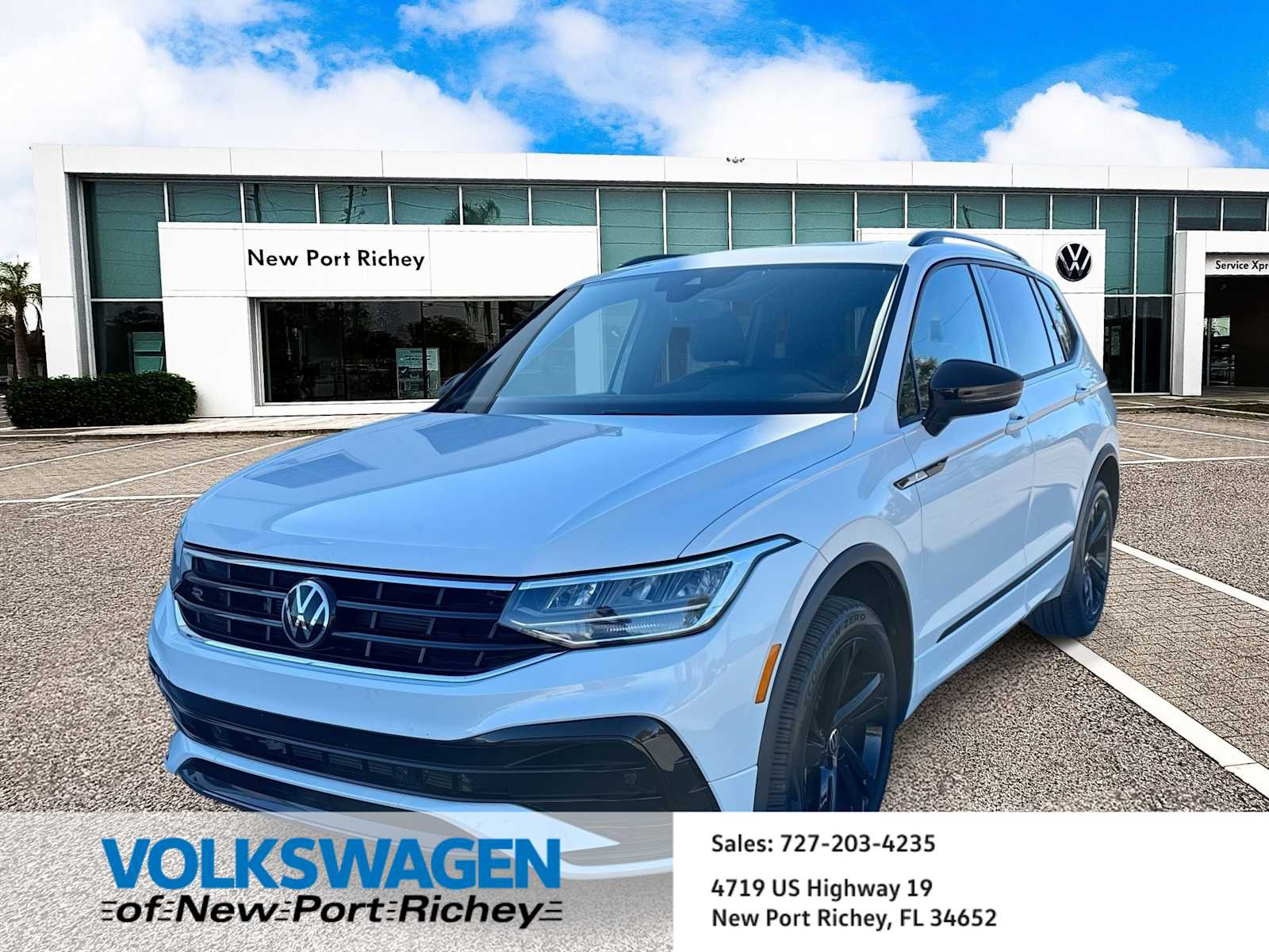 Thumbnail: 2023 Volkswagen Tiguan - 1
