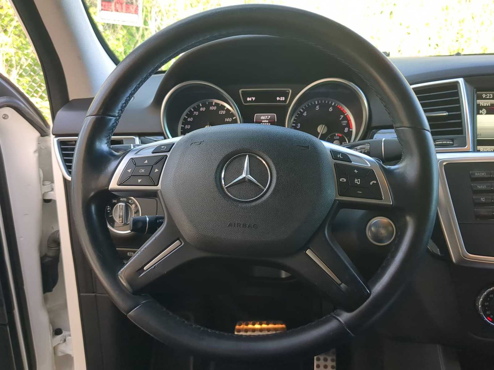Thumbnail: 2015 Mercedes-Benz M-Class - 21