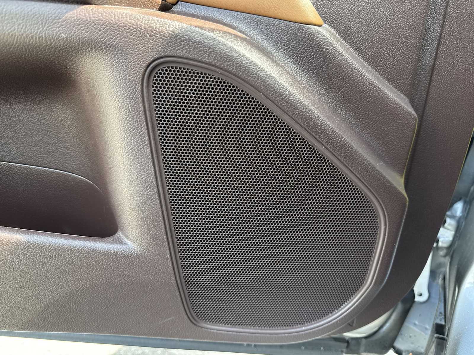 Thumbnail: 2021 Lexus ES - 30