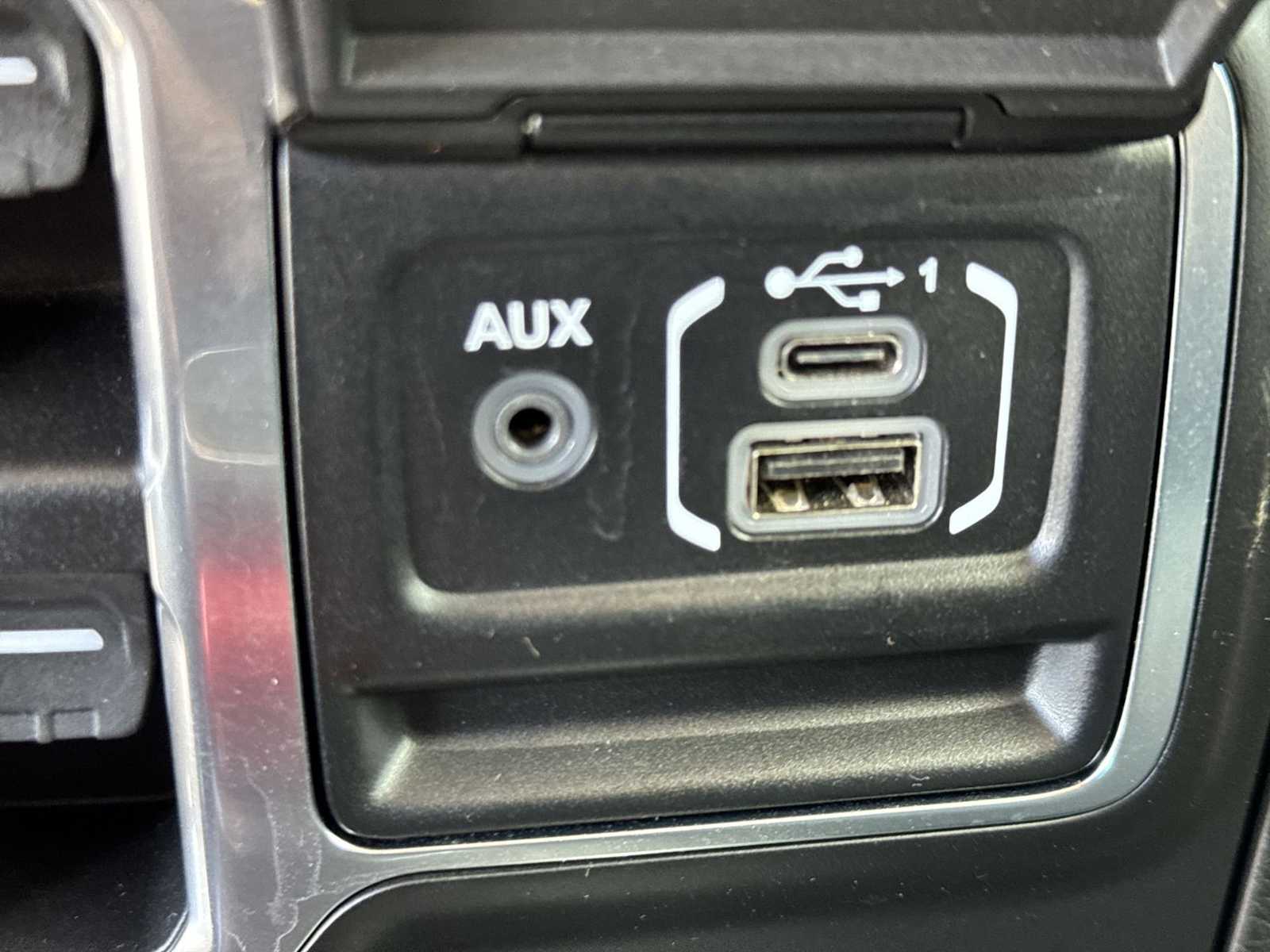 Thumbnail: 2020 Jeep Gladiator - 29