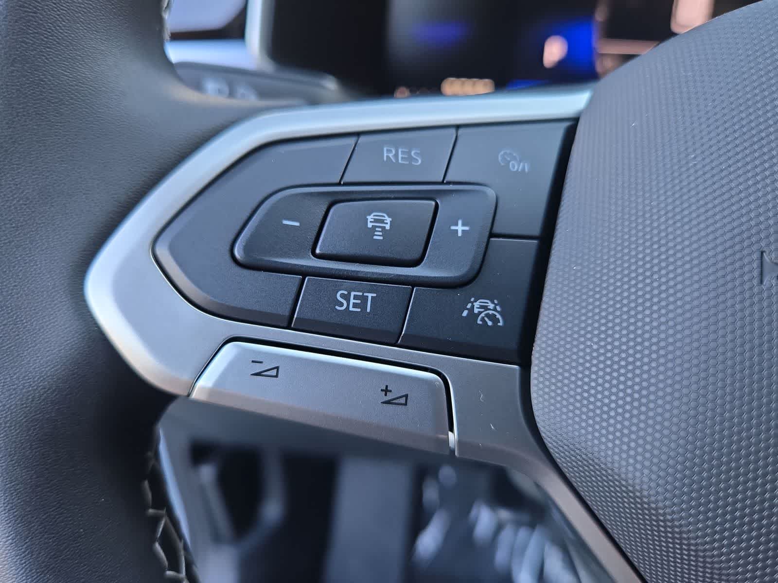 Thumbnail: 2025 Volkswagen Taos - 23