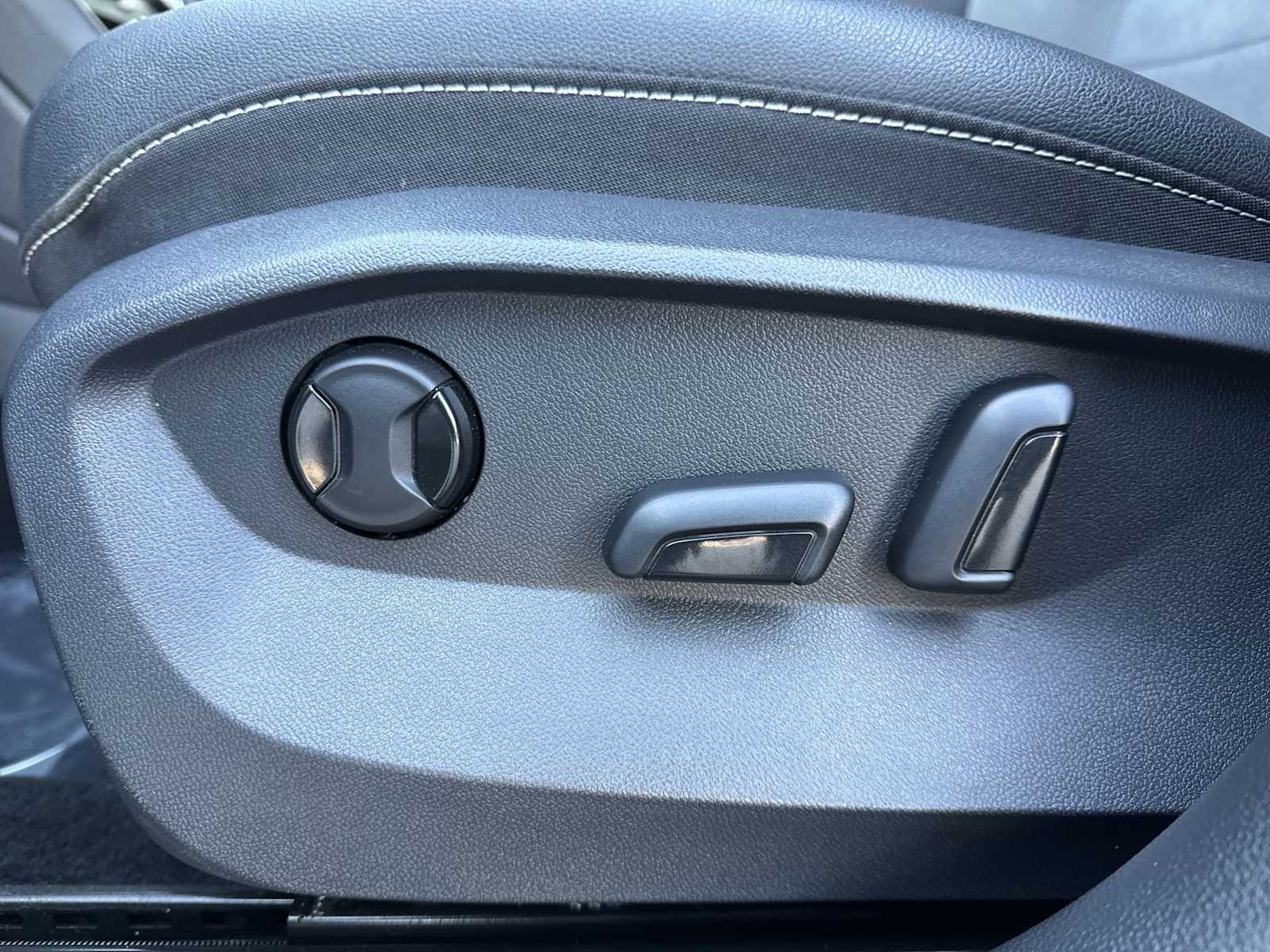 Thumbnail: 2022 Volkswagen Taos - 16