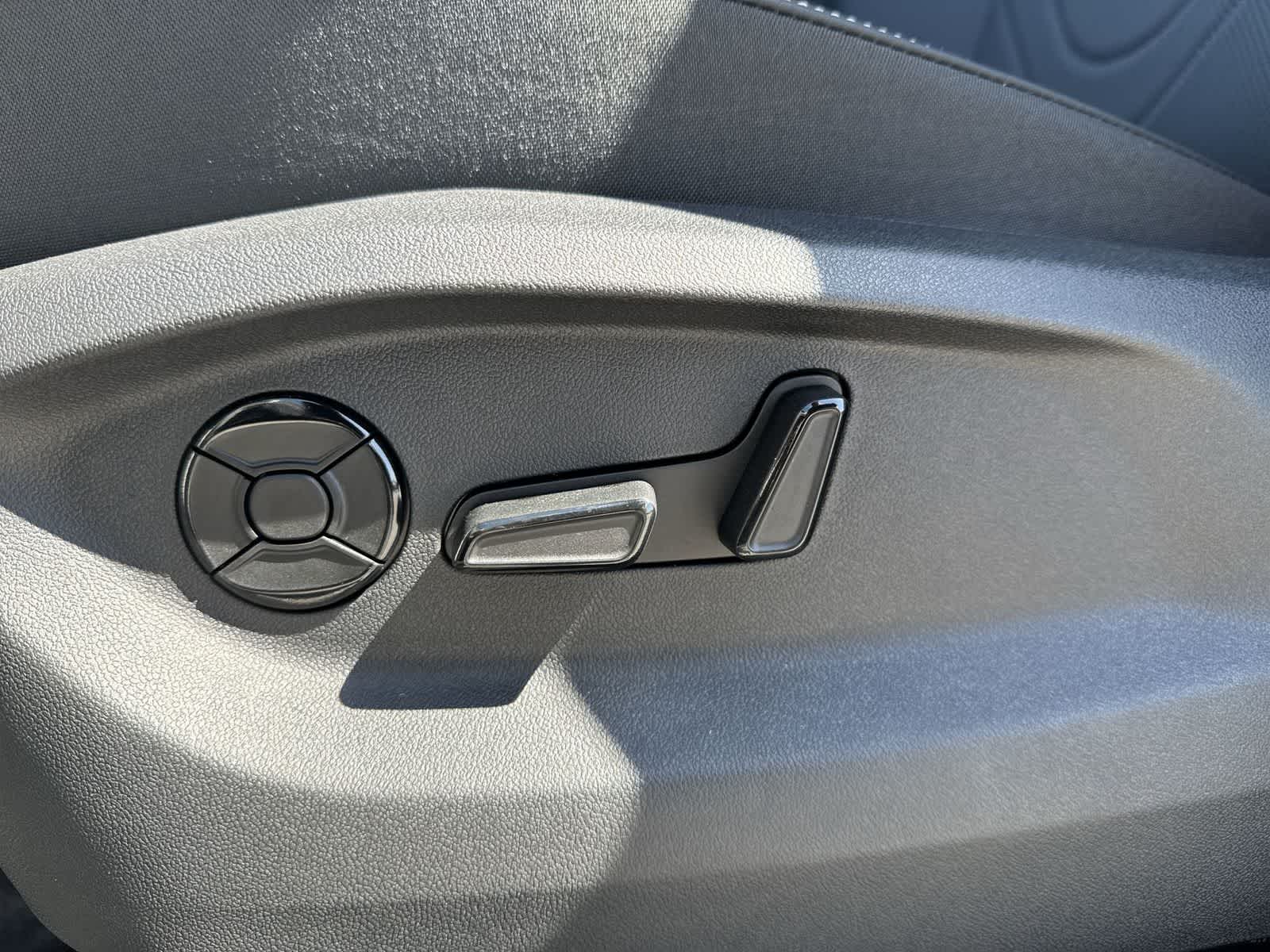 Thumbnail: 2026 Volkswagen Tiguan - 16
