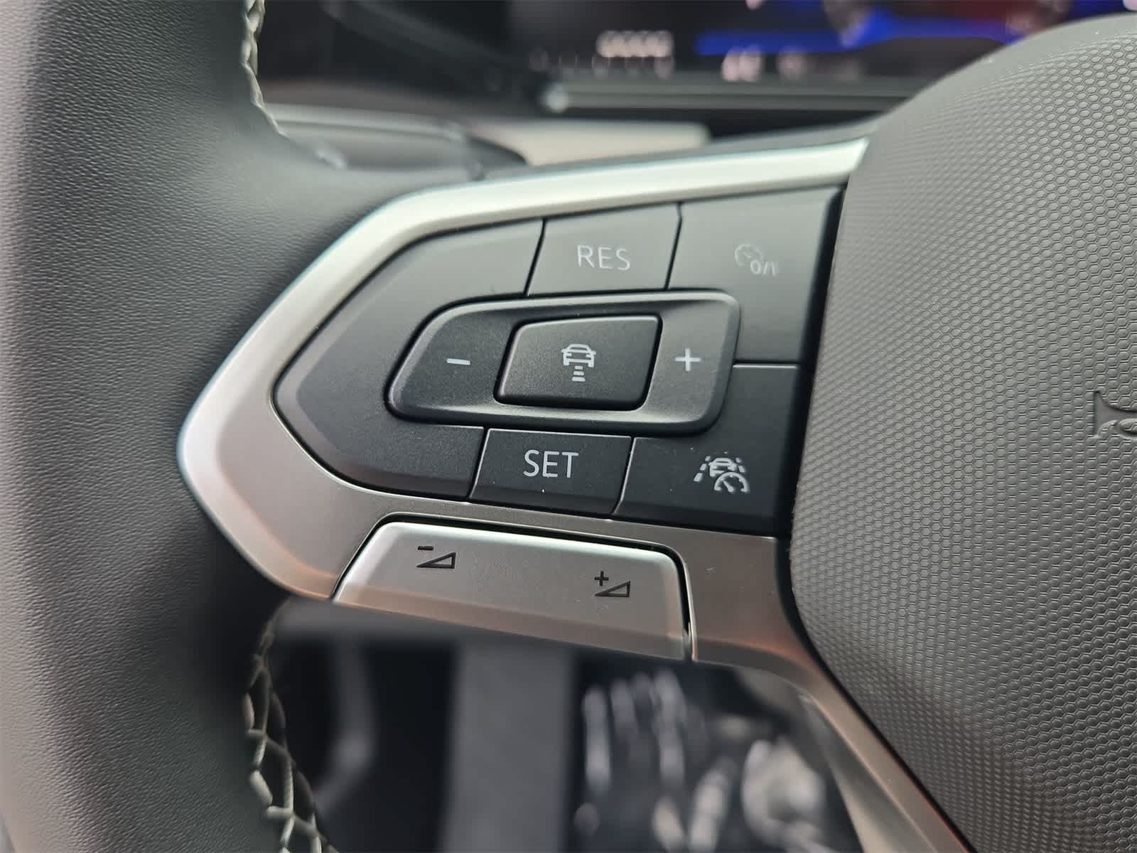 Thumbnail: 2025 Volkswagen Taos - 22