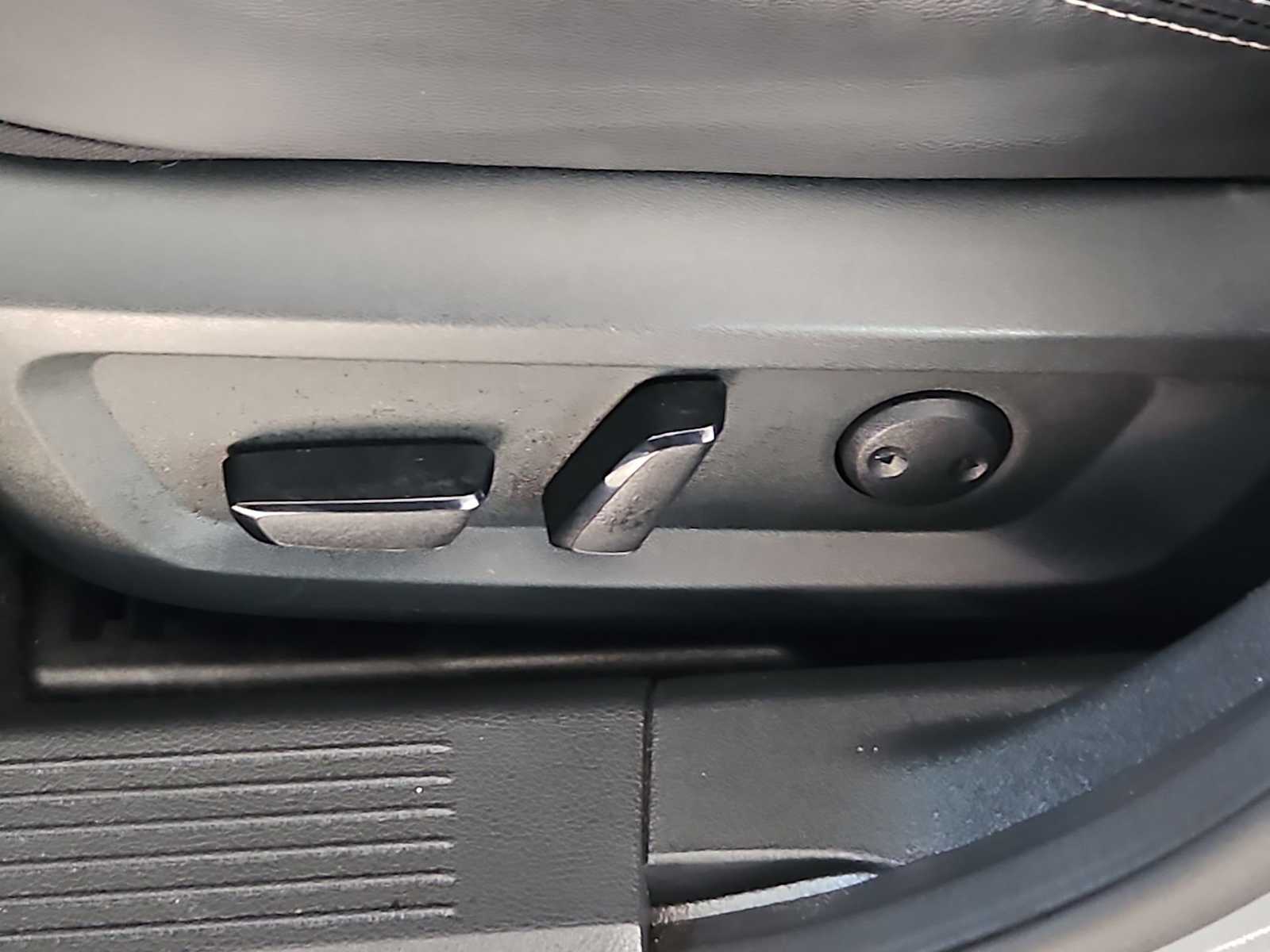 Thumbnail: 2023 Nissan Rogue - 18