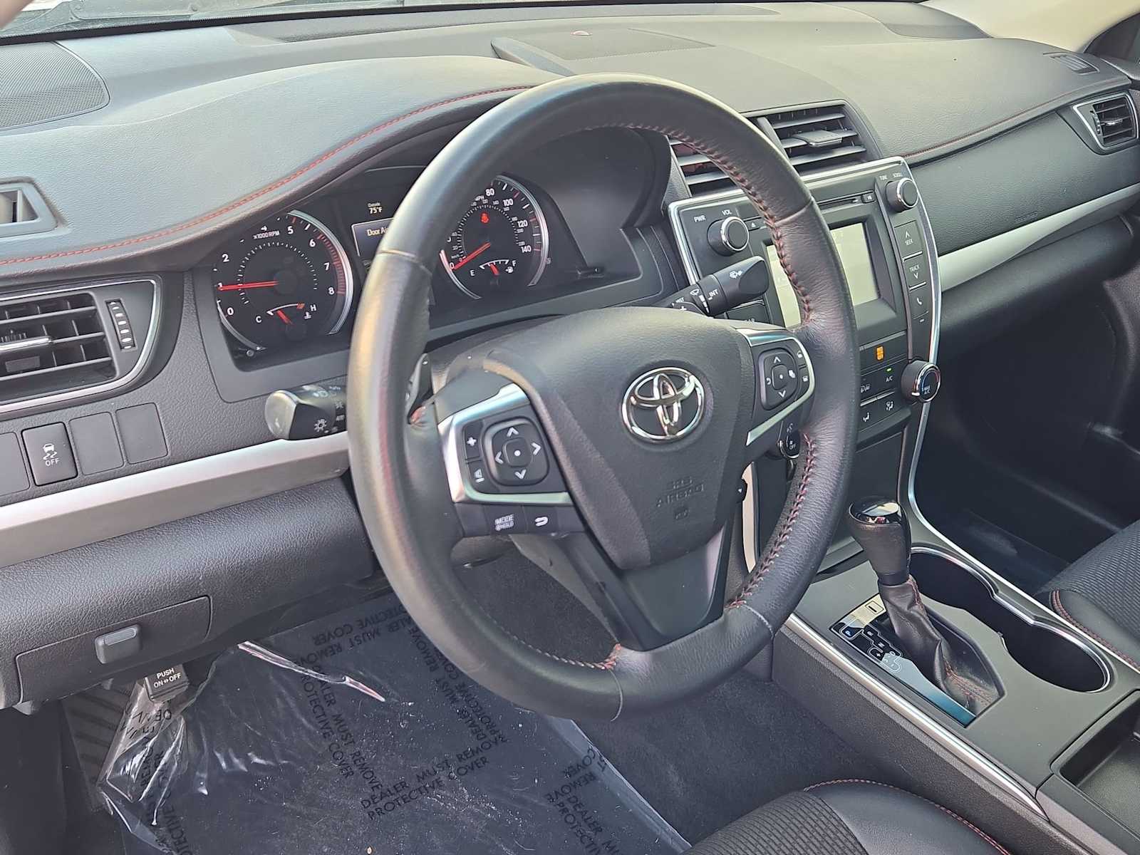 Thumbnail: 2017 Toyota Camry - 10