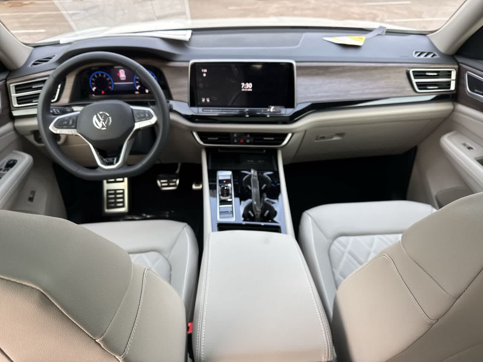 Thumbnail: 2026 Volkswagen Atlas - 14