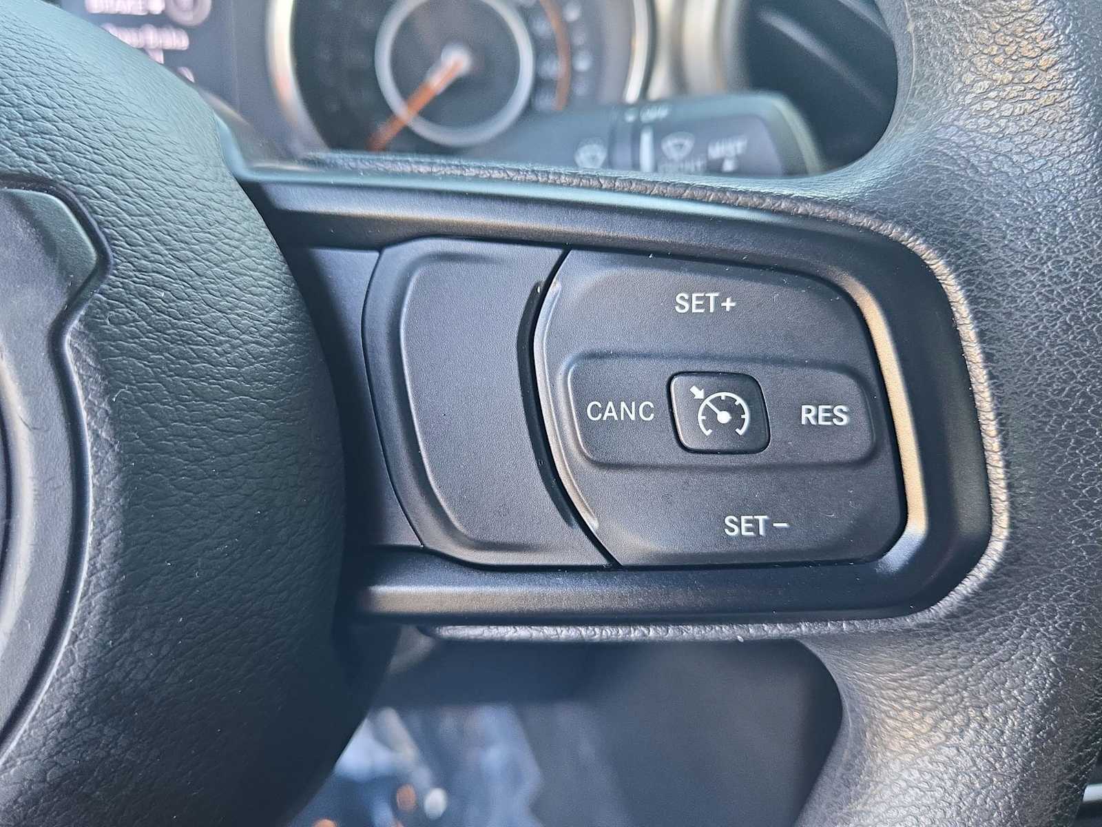 Thumbnail: 2019 Jeep Wrangler - 21