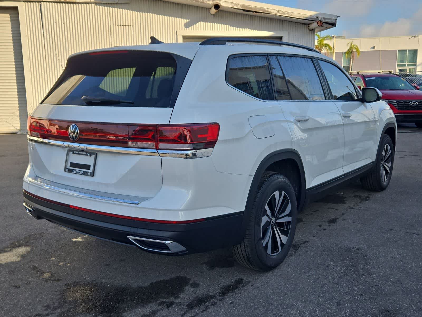 Thumbnail: 2026 Volkswagen Atlas - 14
