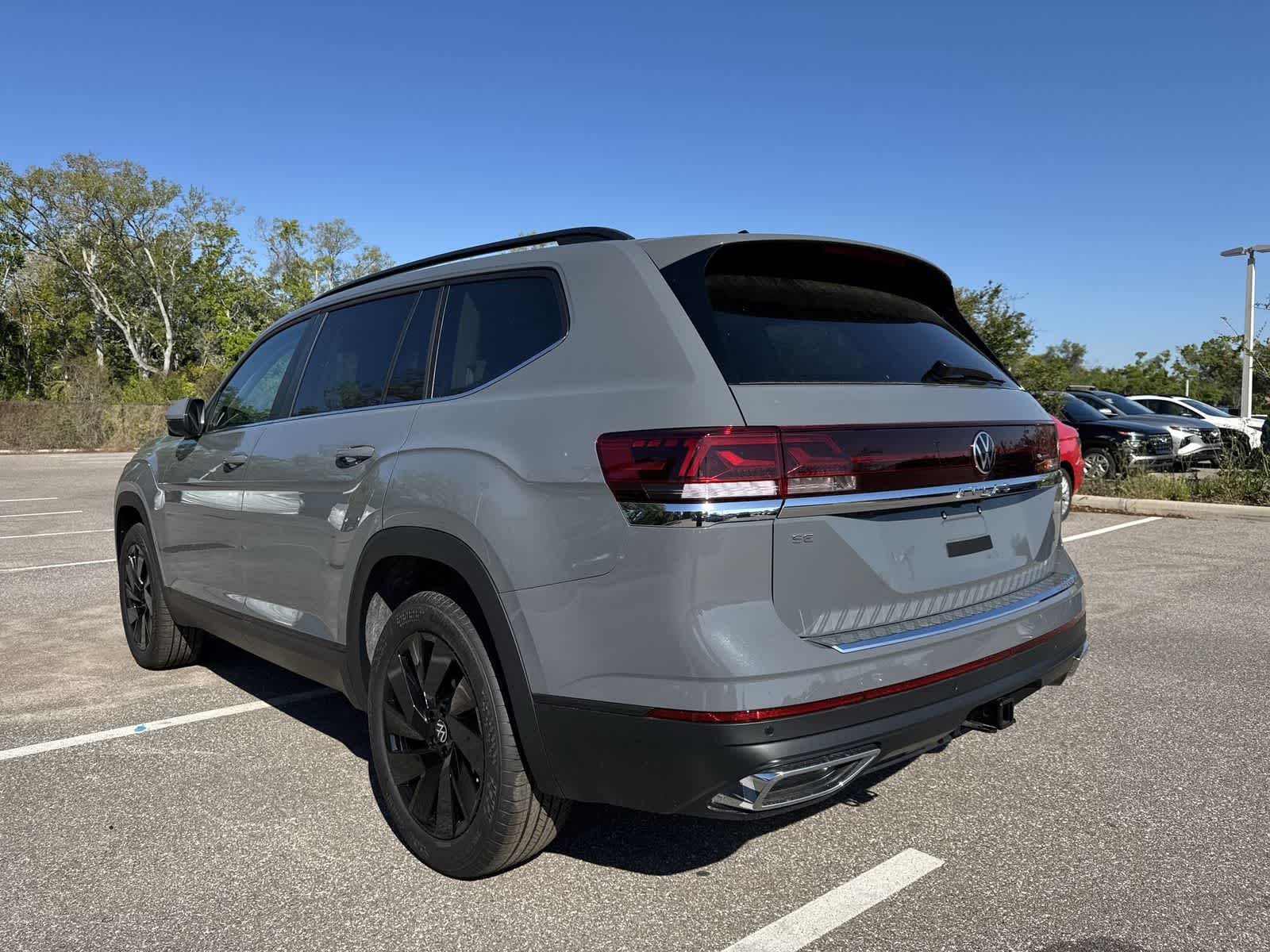 Thumbnail: 2026 Volkswagen Atlas - 4
