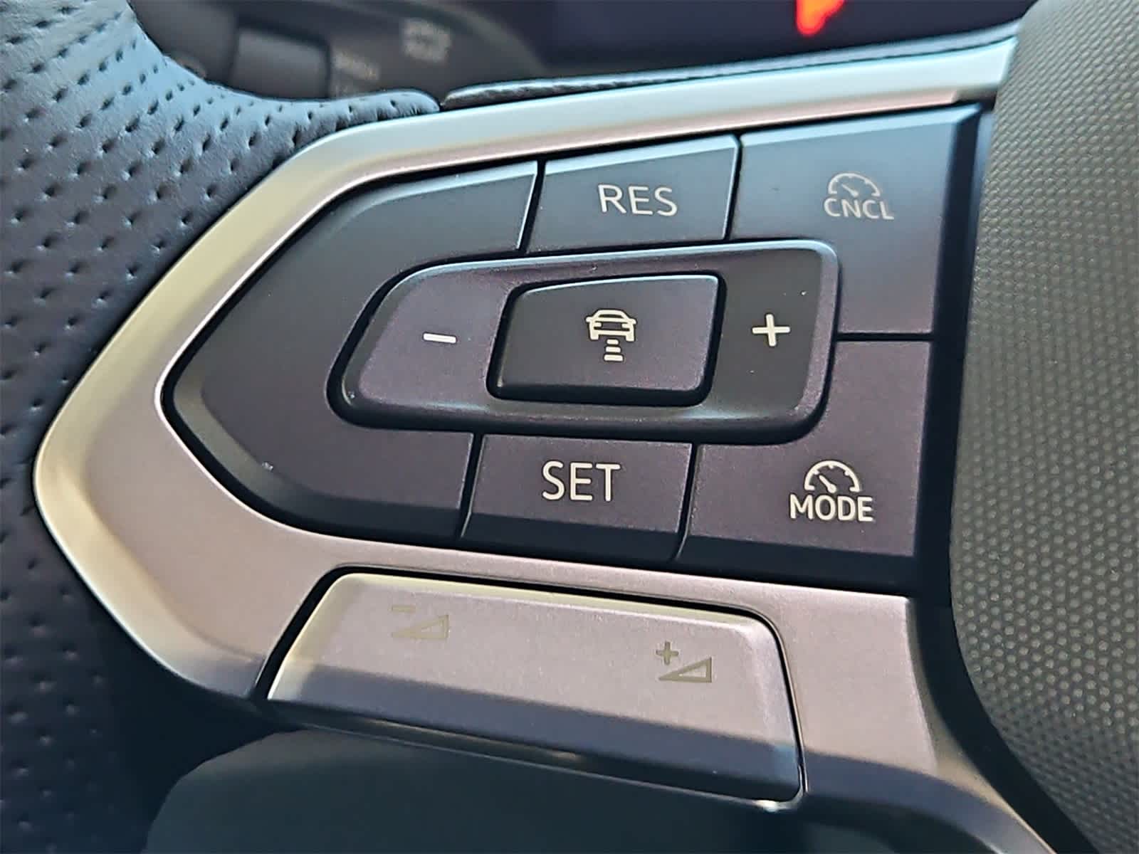 Thumbnail: 2026 Volkswagen Tiguan - 26