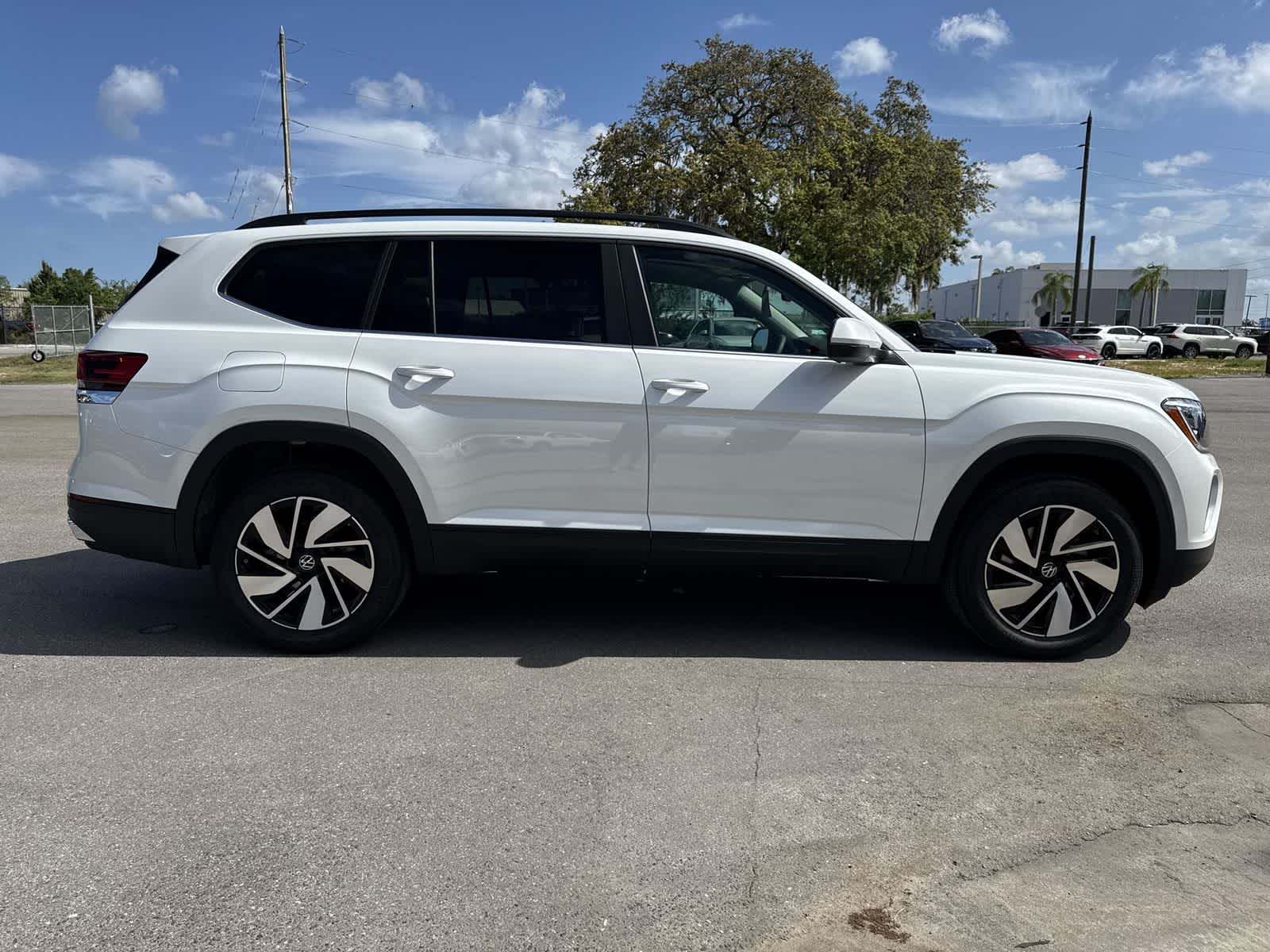 Thumbnail: 2026 Volkswagen Atlas - 7
