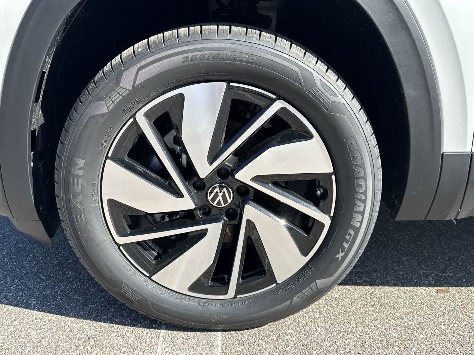 Thumbnail: 2026 Volkswagen Atlas - 12