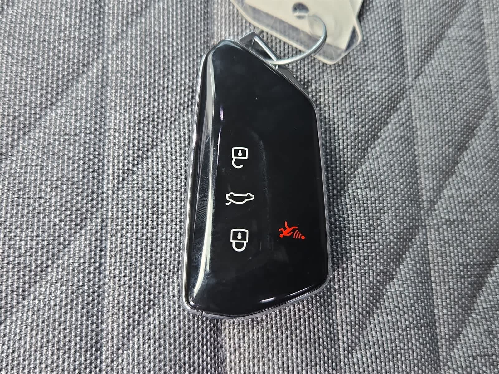 Thumbnail: 2025 Volkswagen Tiguan - 33