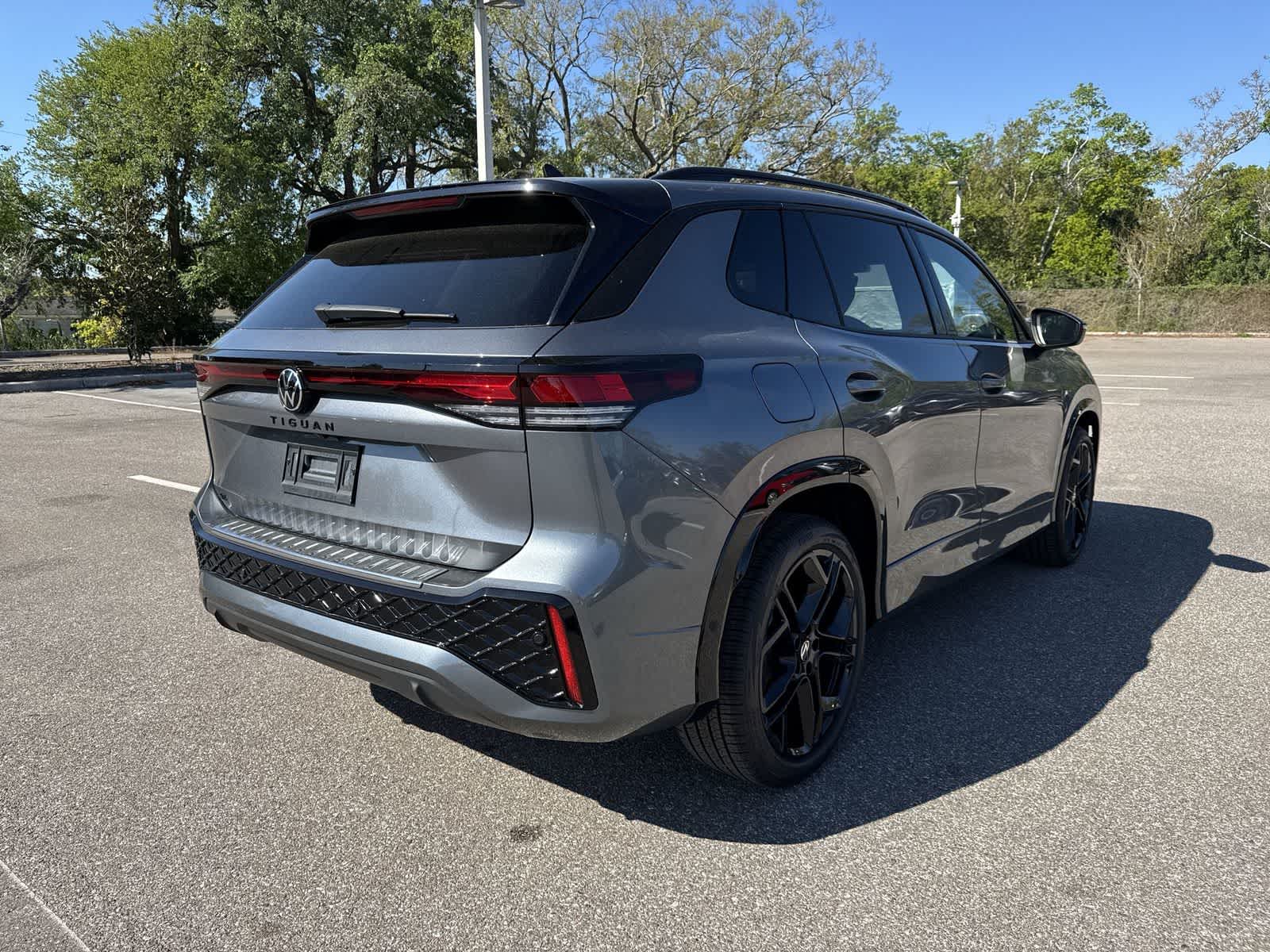 Thumbnail: 2026 Volkswagen Tiguan - 6