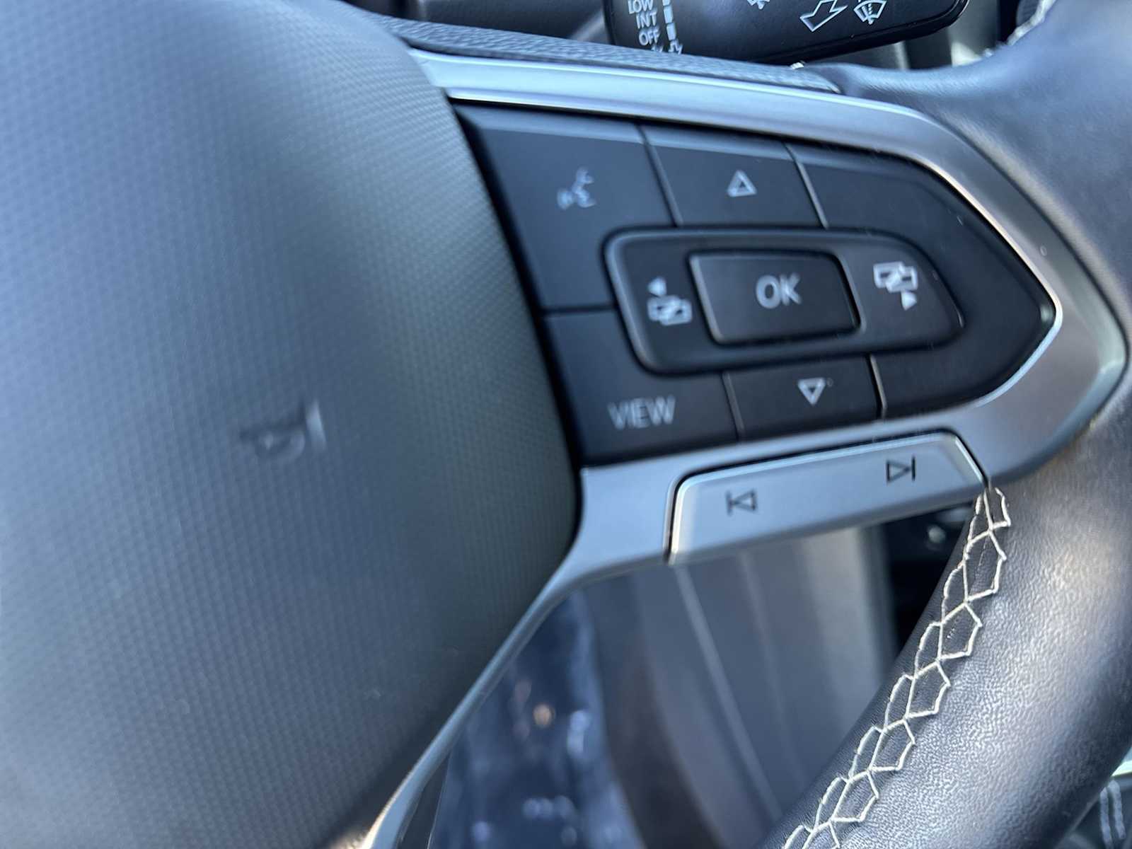 Thumbnail: 2023 Volkswagen Tiguan - 23