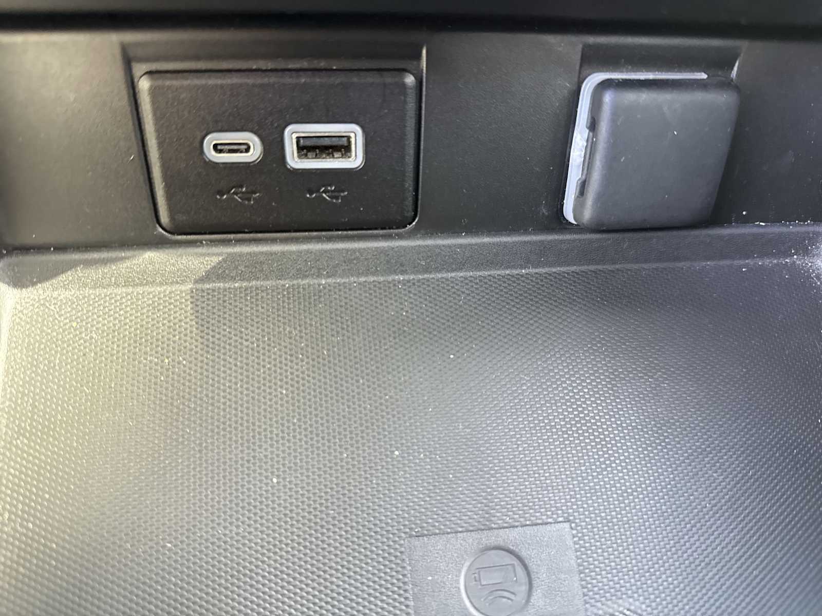 Thumbnail: 2024 Chevrolet Suburban - 30