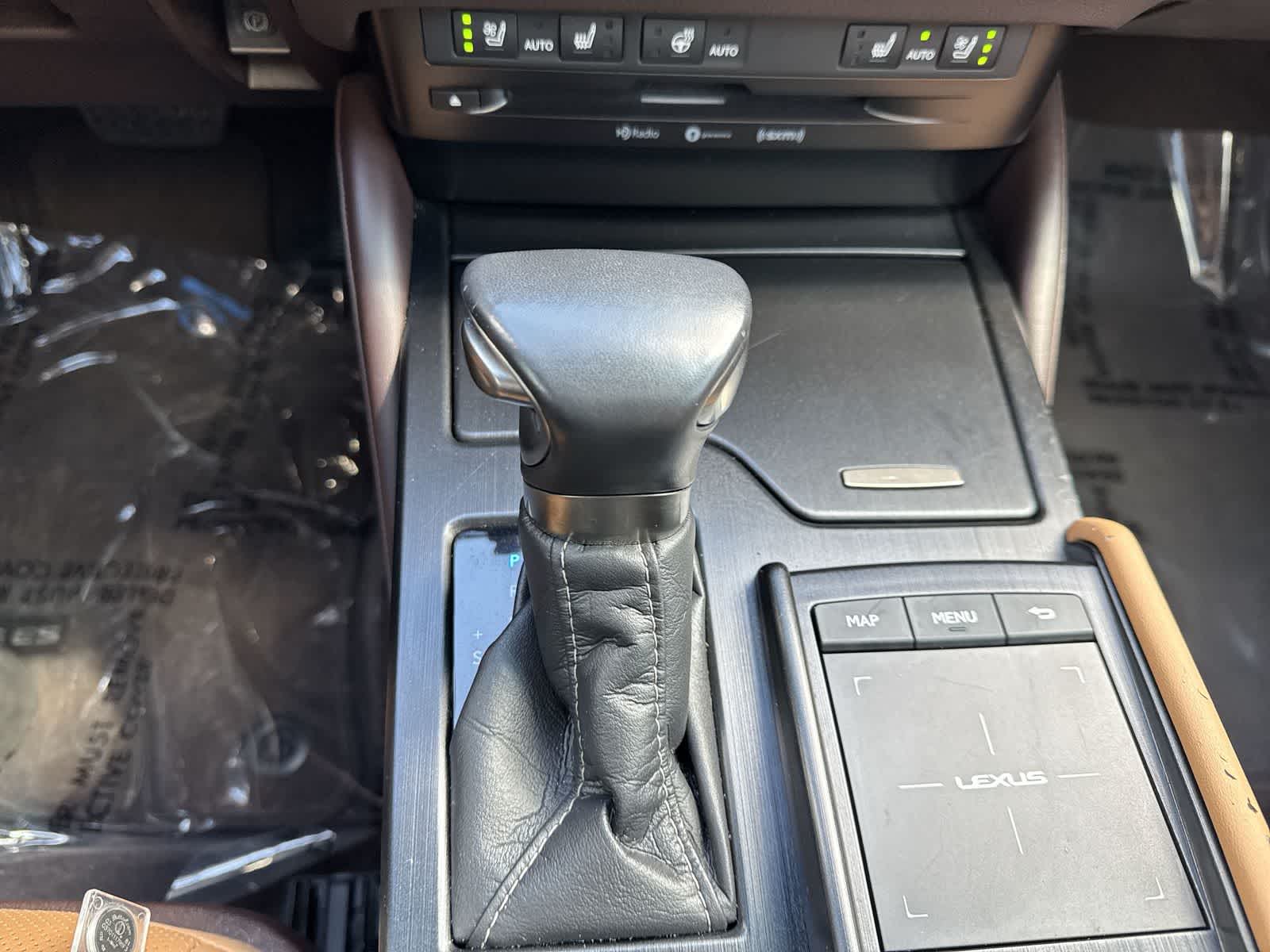 Thumbnail: 2021 Lexus ES - 40