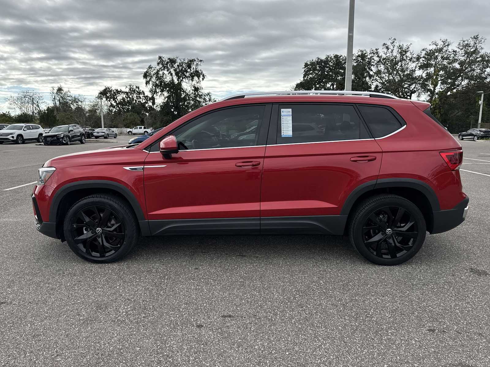 Thumbnail: 2022 Volkswagen Taos - 11