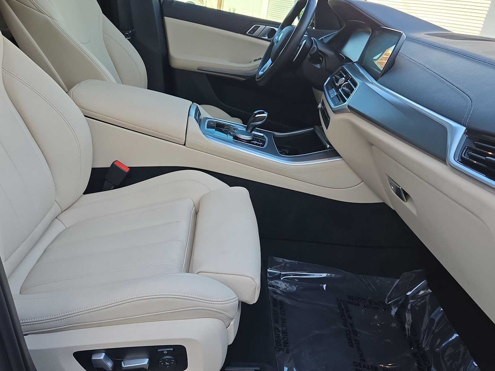 Thumbnail: 2022 BMW X5 - 23