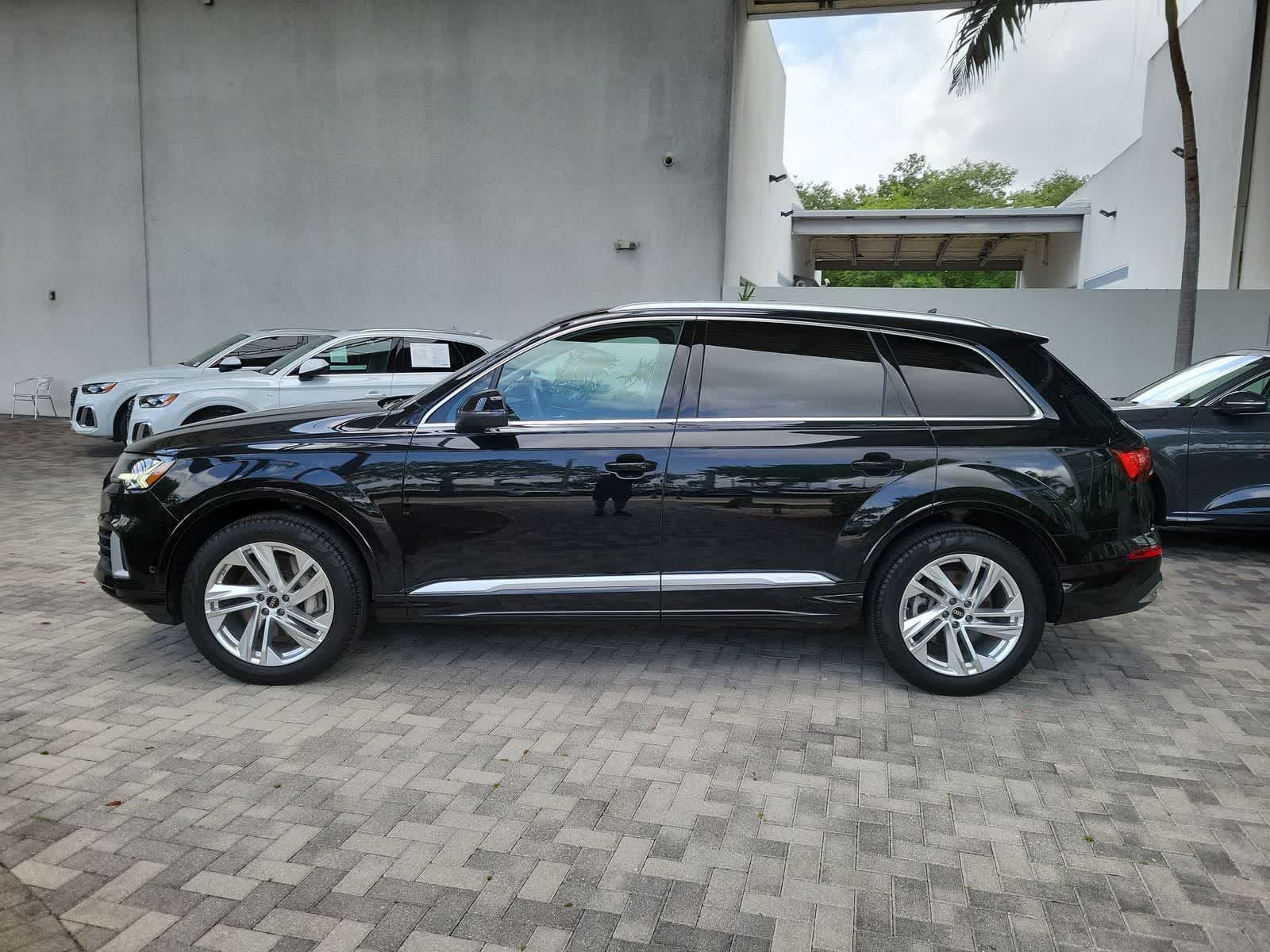 Thumbnail: 2023 Audi Q7 - 5