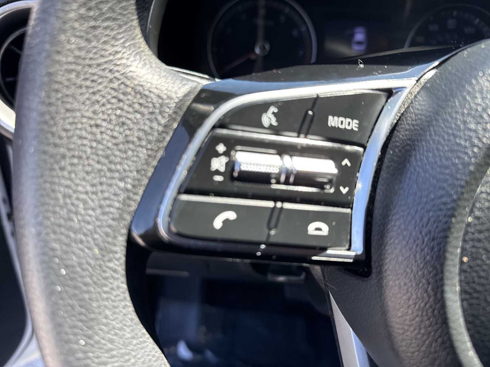 Thumbnail: 2020 Kia Forte - 23