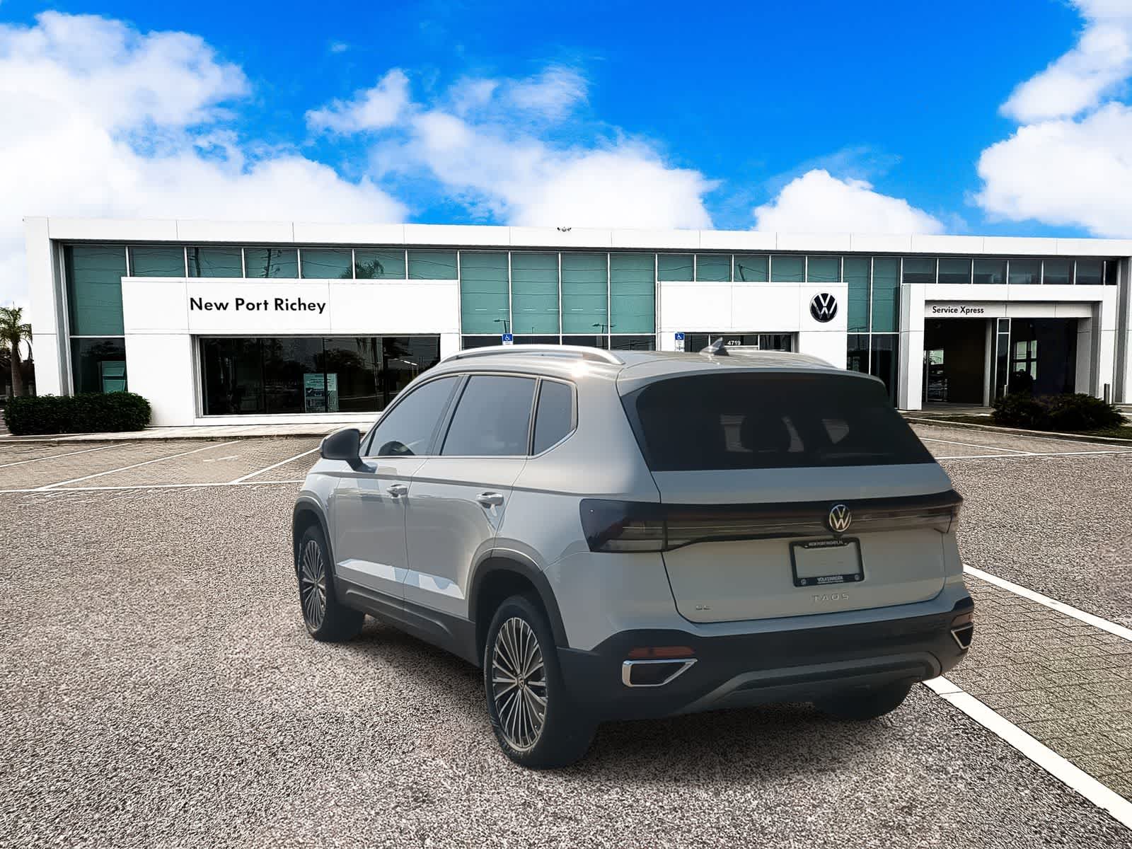 Thumbnail: 2025 Volkswagen Taos - 6