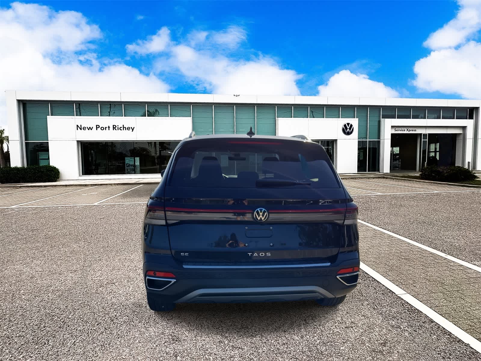 Thumbnail: 2025 Volkswagen Taos - 7