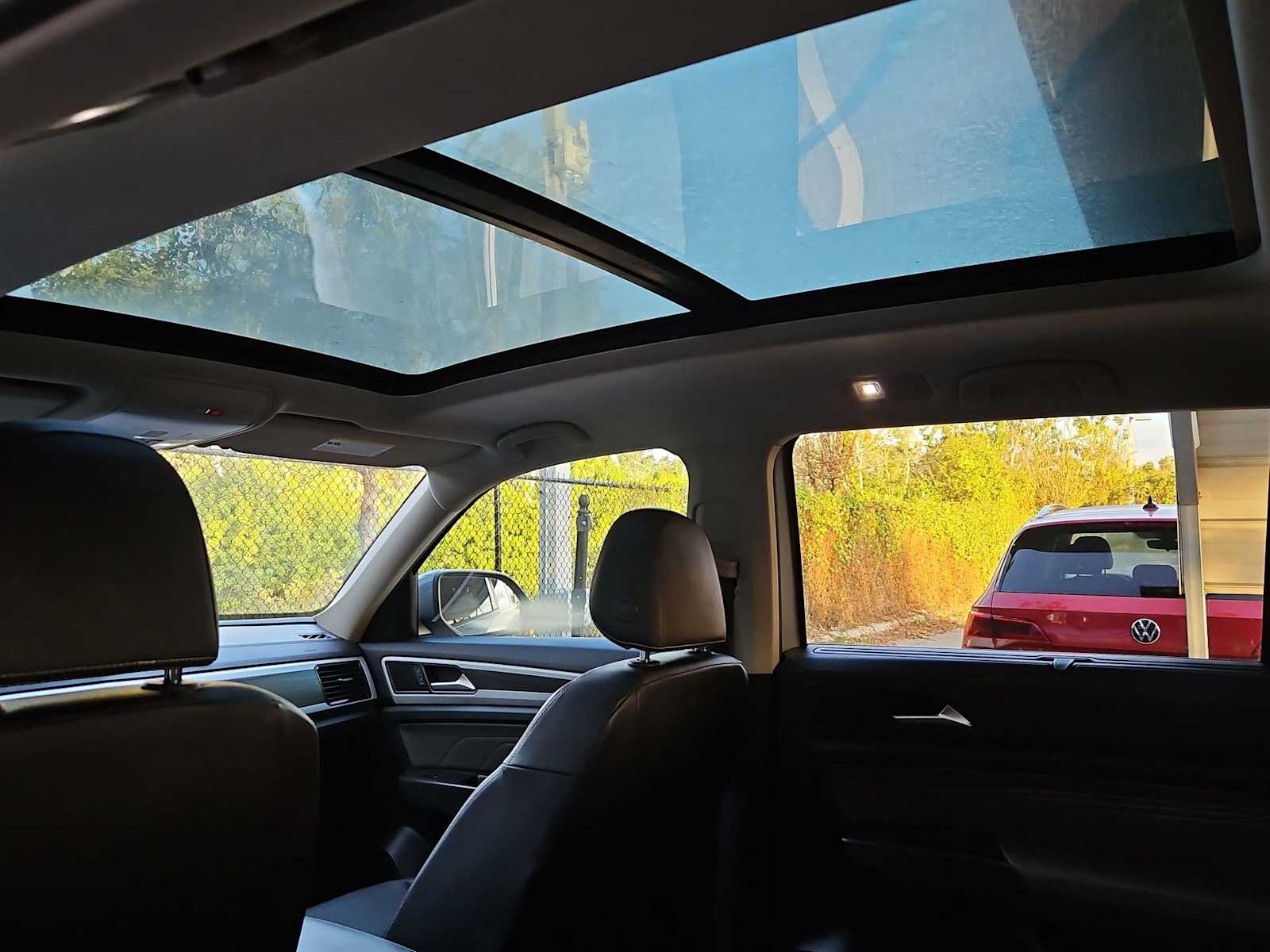 Thumbnail: 2022 Volkswagen Atlas - 23