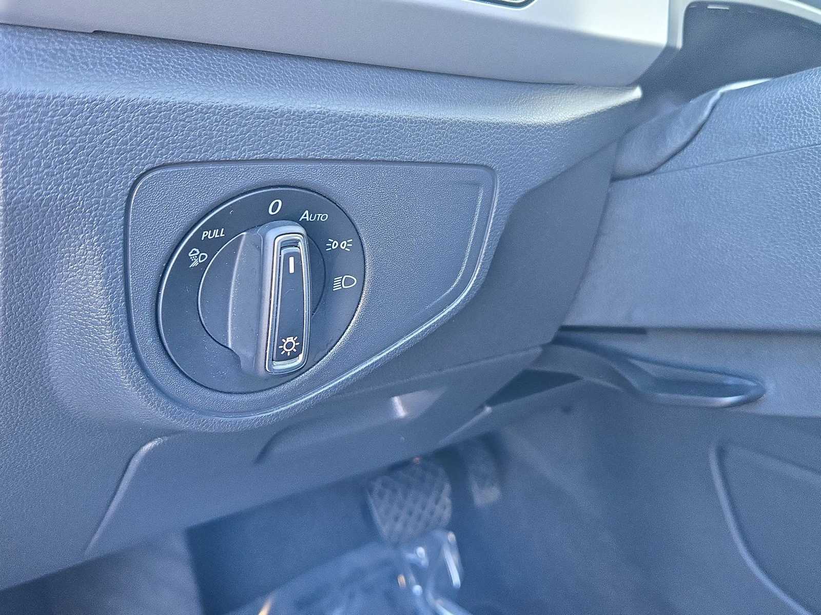 Thumbnail: 2022 Volkswagen Atlas - 38