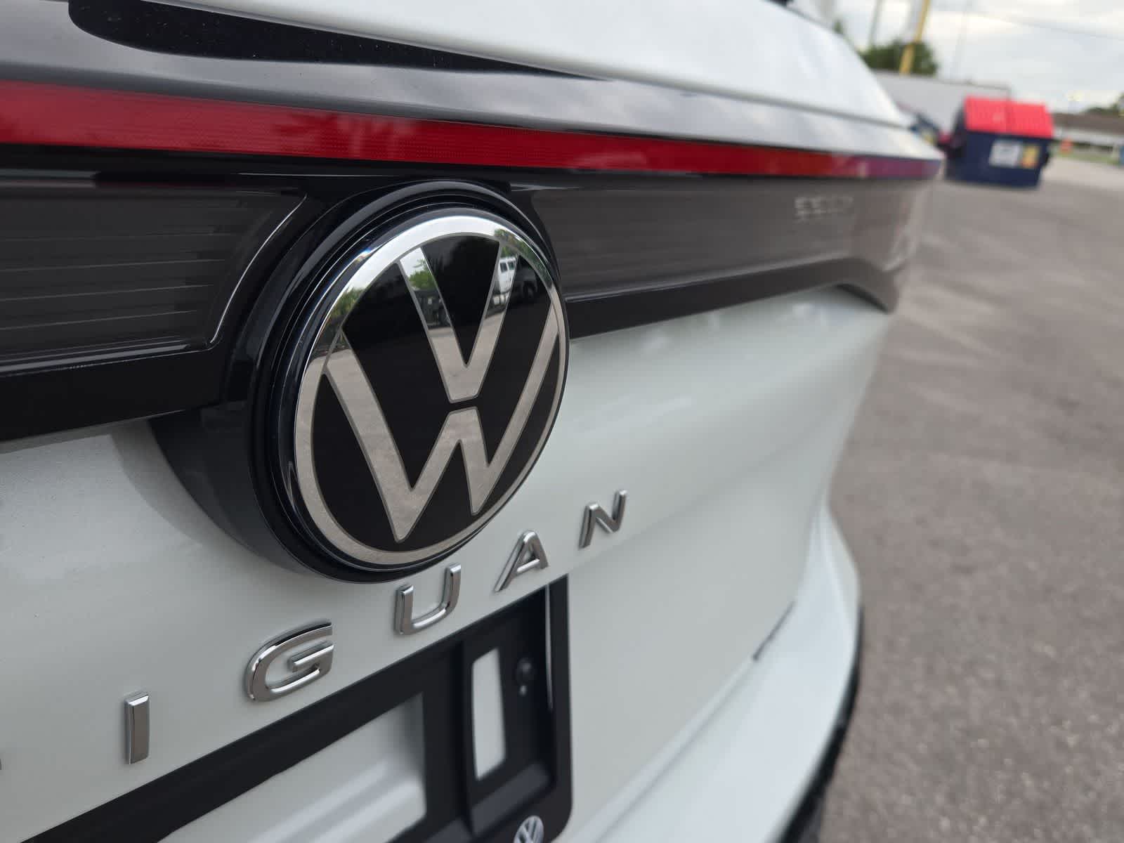 Thumbnail: 2025 Volkswagen Tiguan - 12