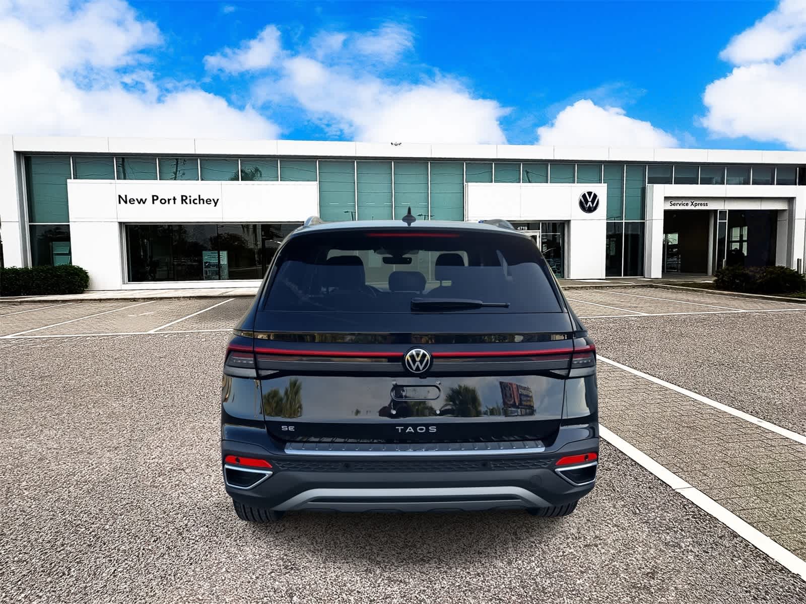 Thumbnail: 2025 Volkswagen Taos - 7