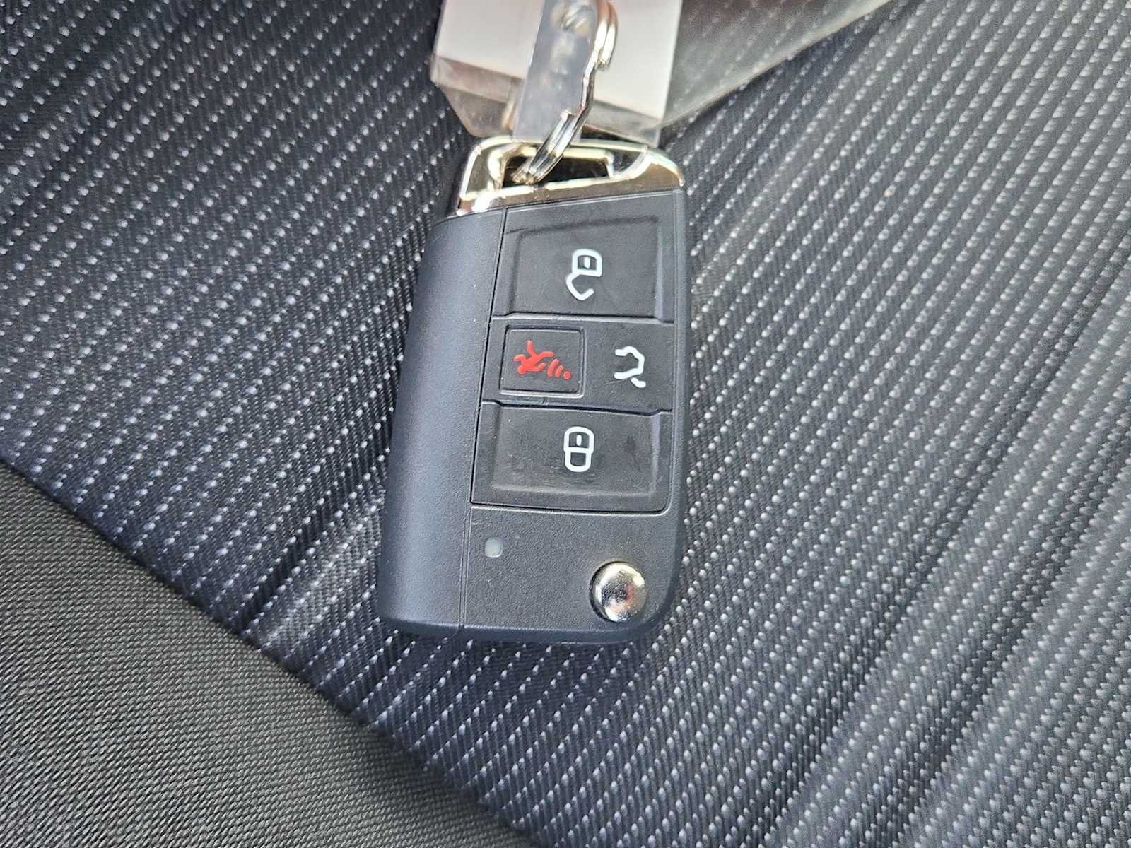 Thumbnail: 2023 Volkswagen Tiguan - 32