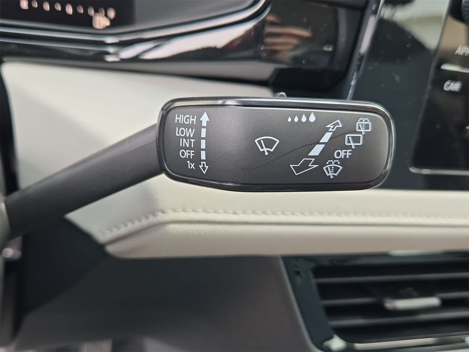 Thumbnail: 2025 Volkswagen Taos - 24