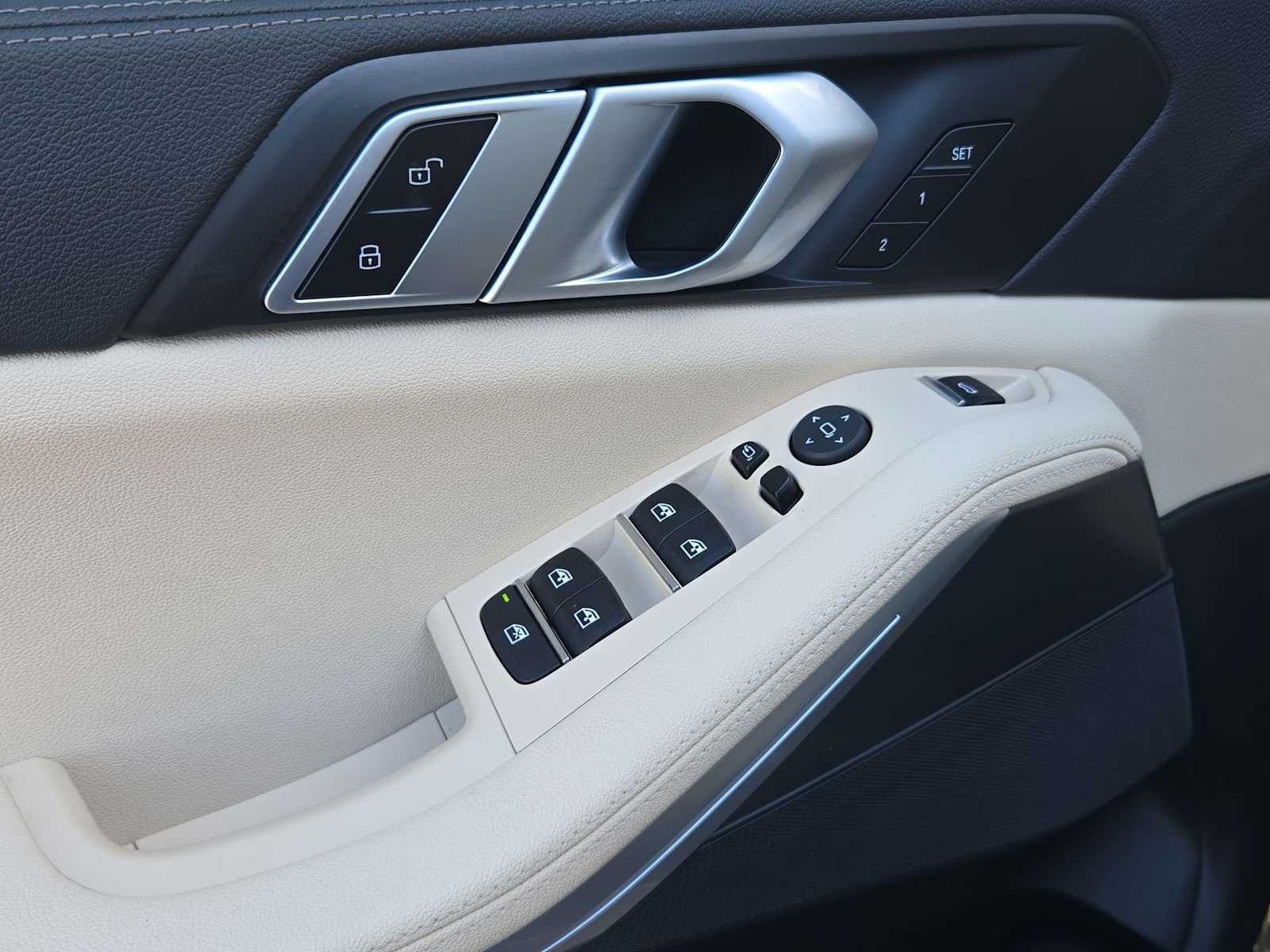 Thumbnail: 2022 BMW X5 - 37