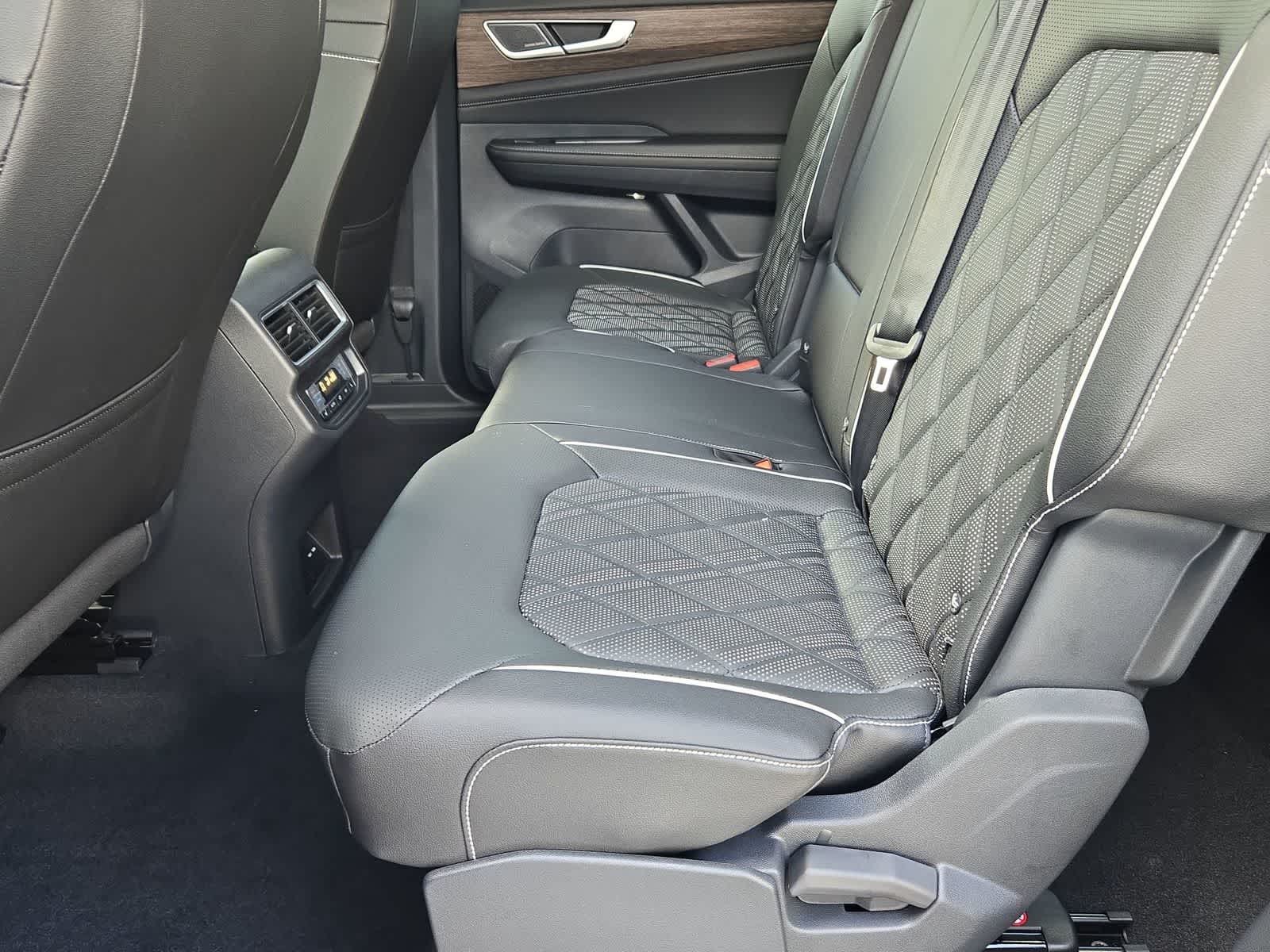 Thumbnail: 2026 Volkswagen Atlas - 20