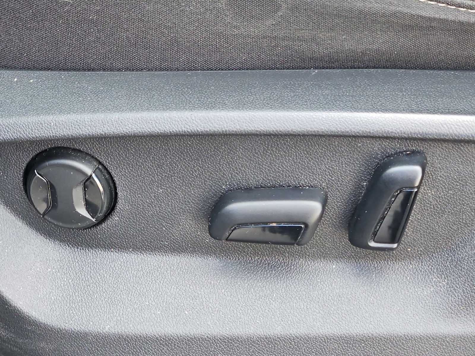 Thumbnail: 2018 Volkswagen Atlas - 18