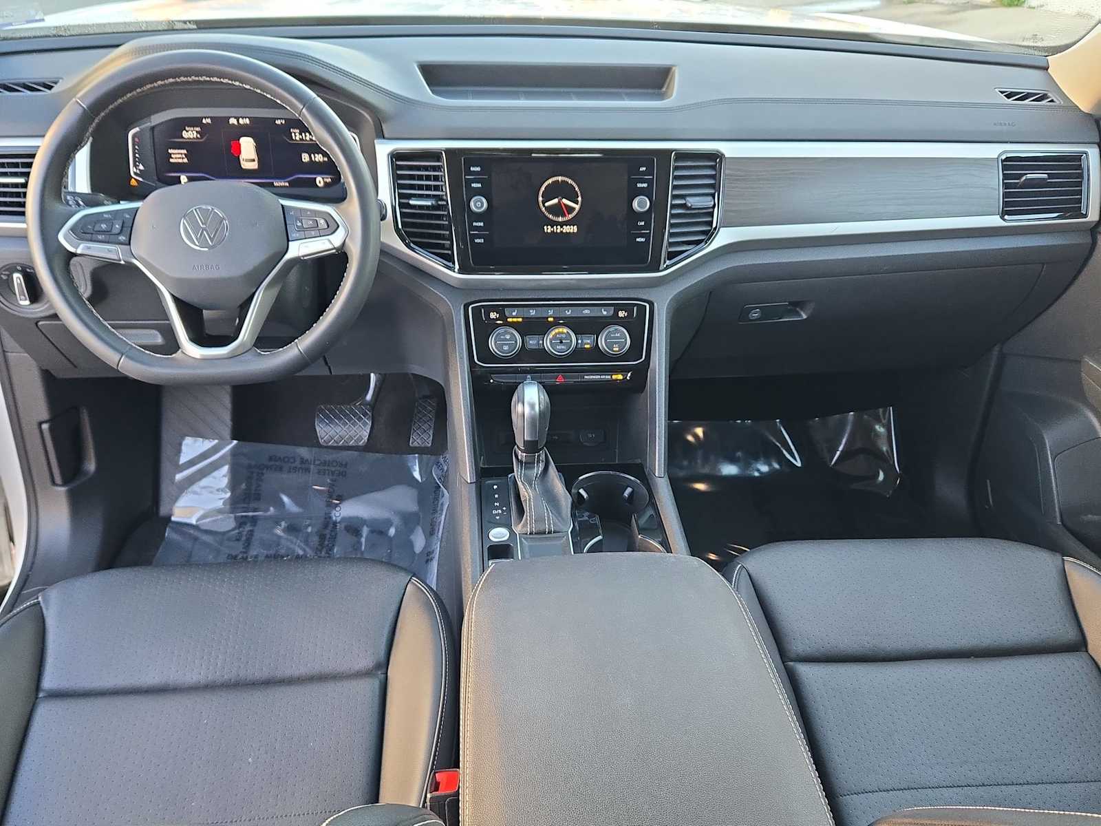 Thumbnail: 2022 Volkswagen Atlas - 16