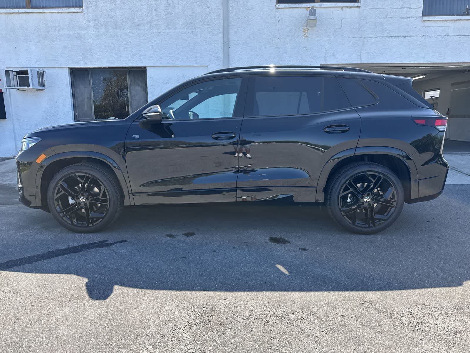 Thumbnail: 2026 Volkswagen Tiguan - 3