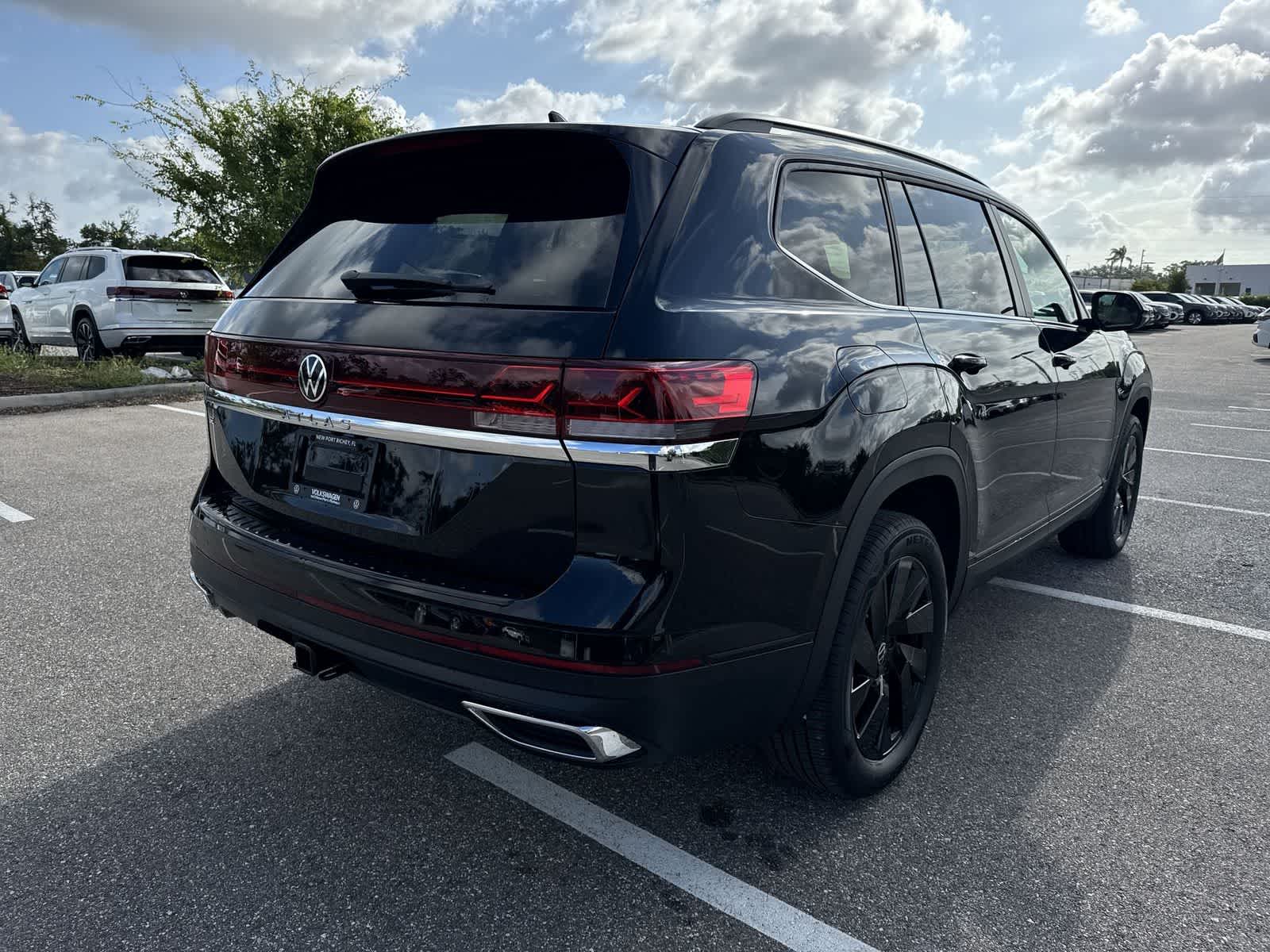 Thumbnail: 2026 Volkswagen Atlas - 6