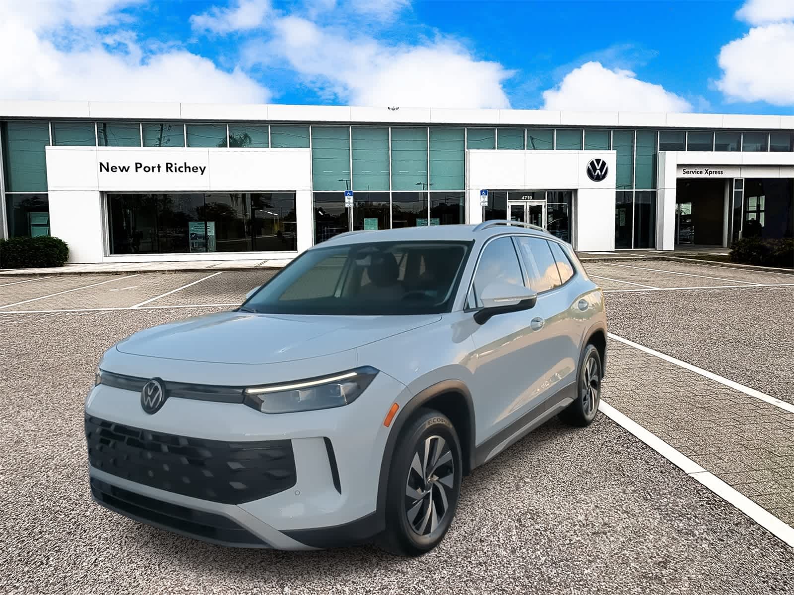 Thumbnail: 2025 Volkswagen Tiguan - 4