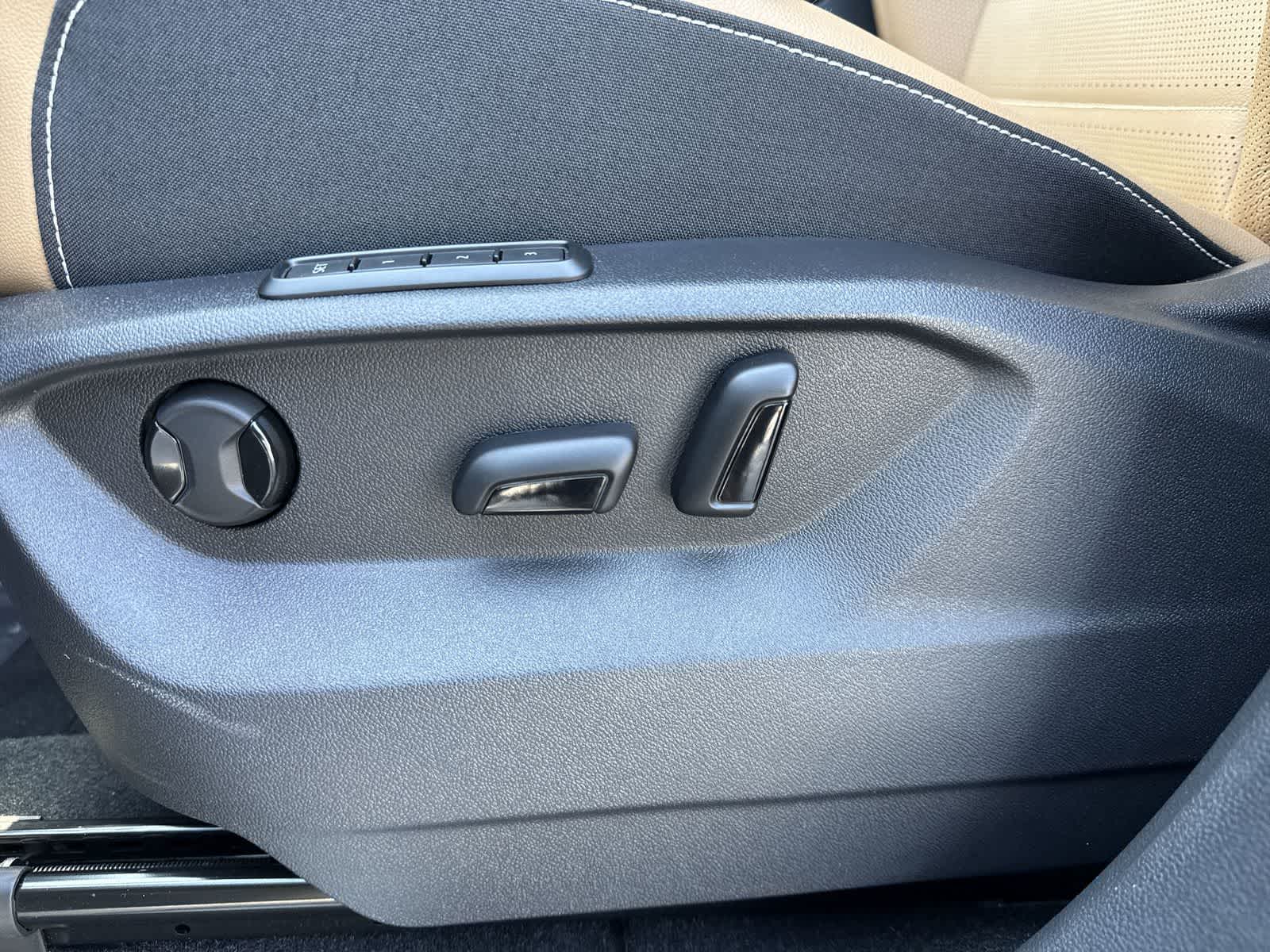 Thumbnail: 2026 Volkswagen Atlas - 16