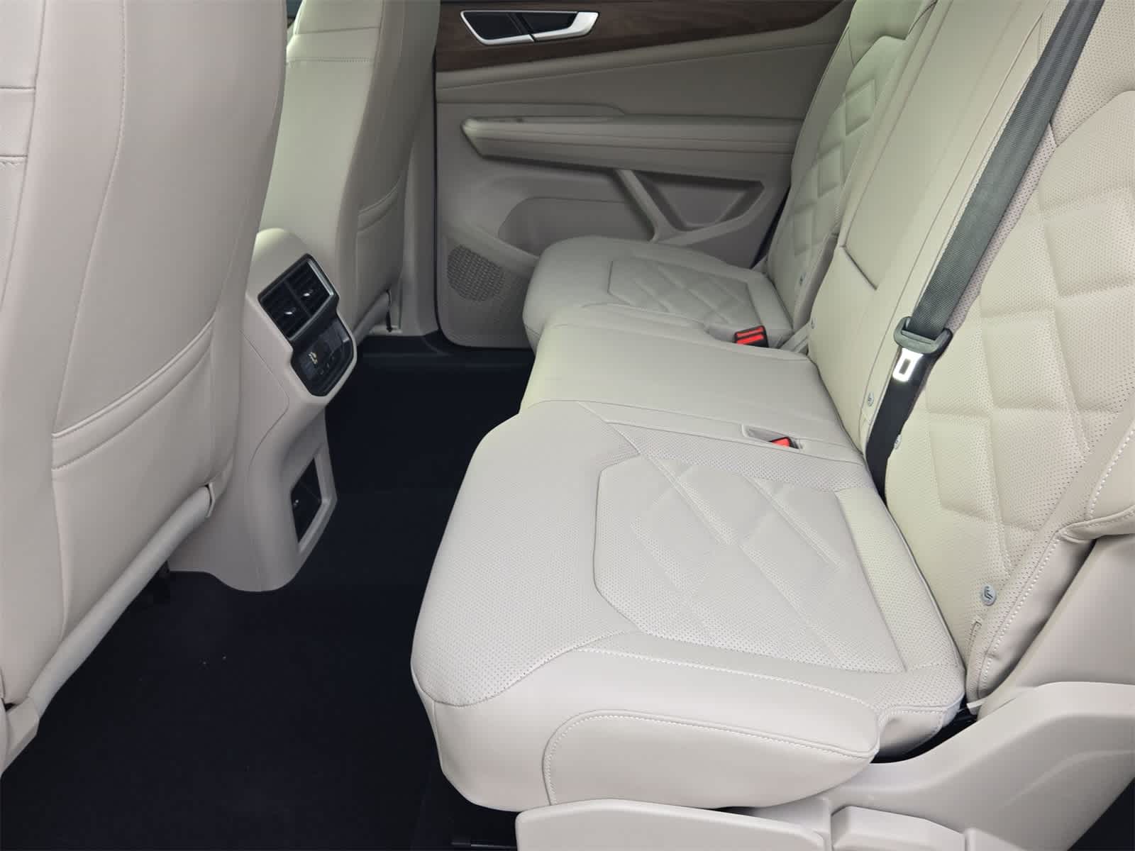 Thumbnail: 2026 Volkswagen Atlas - 18