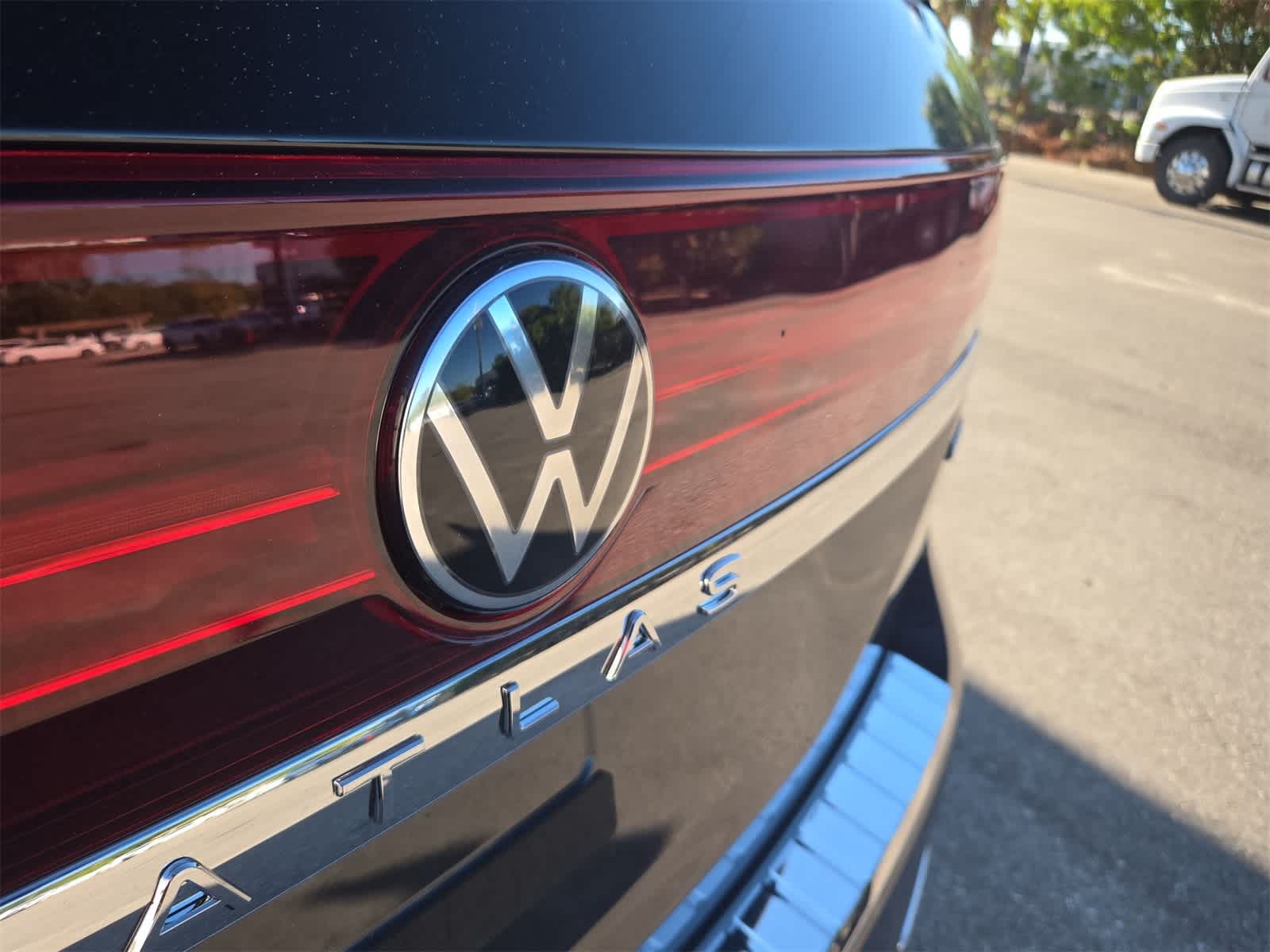 Thumbnail: 2026 Volkswagen Atlas - 12