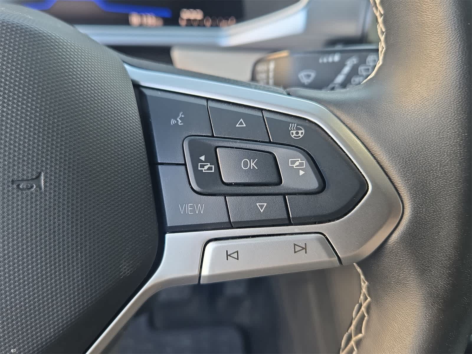 Thumbnail: 2025 Volkswagen Taos - 22