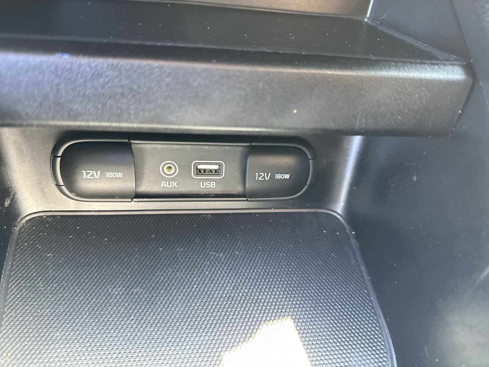 Thumbnail: 2020 Kia Forte - 30