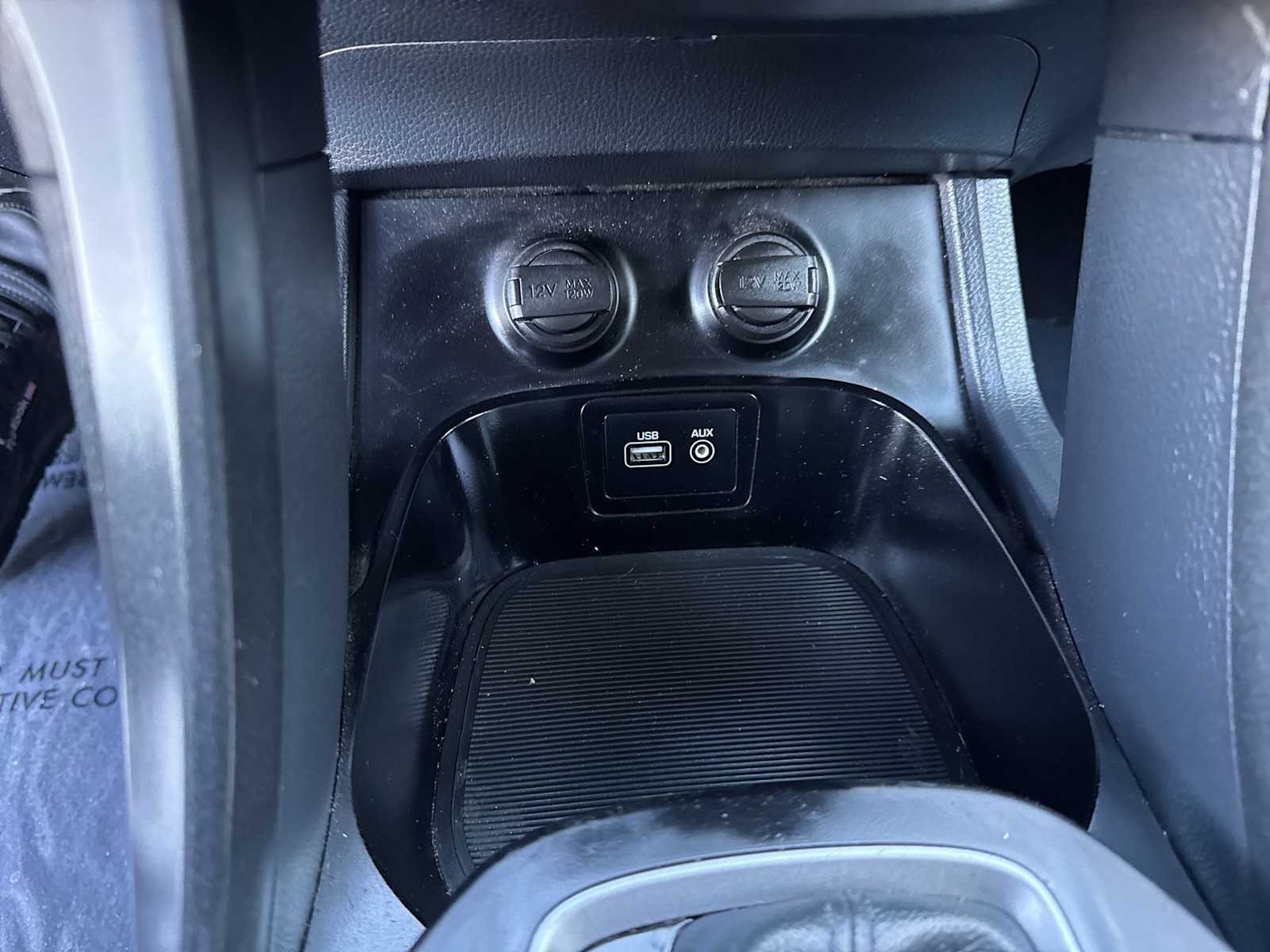 Thumbnail: 2017 Hyundai Santa Fe - 31